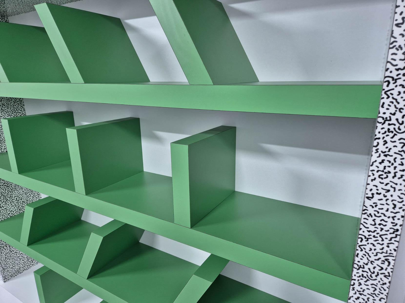 Laminato Libreria Suvretta, di Ettore Sottsass per Memphis Milano in vendita