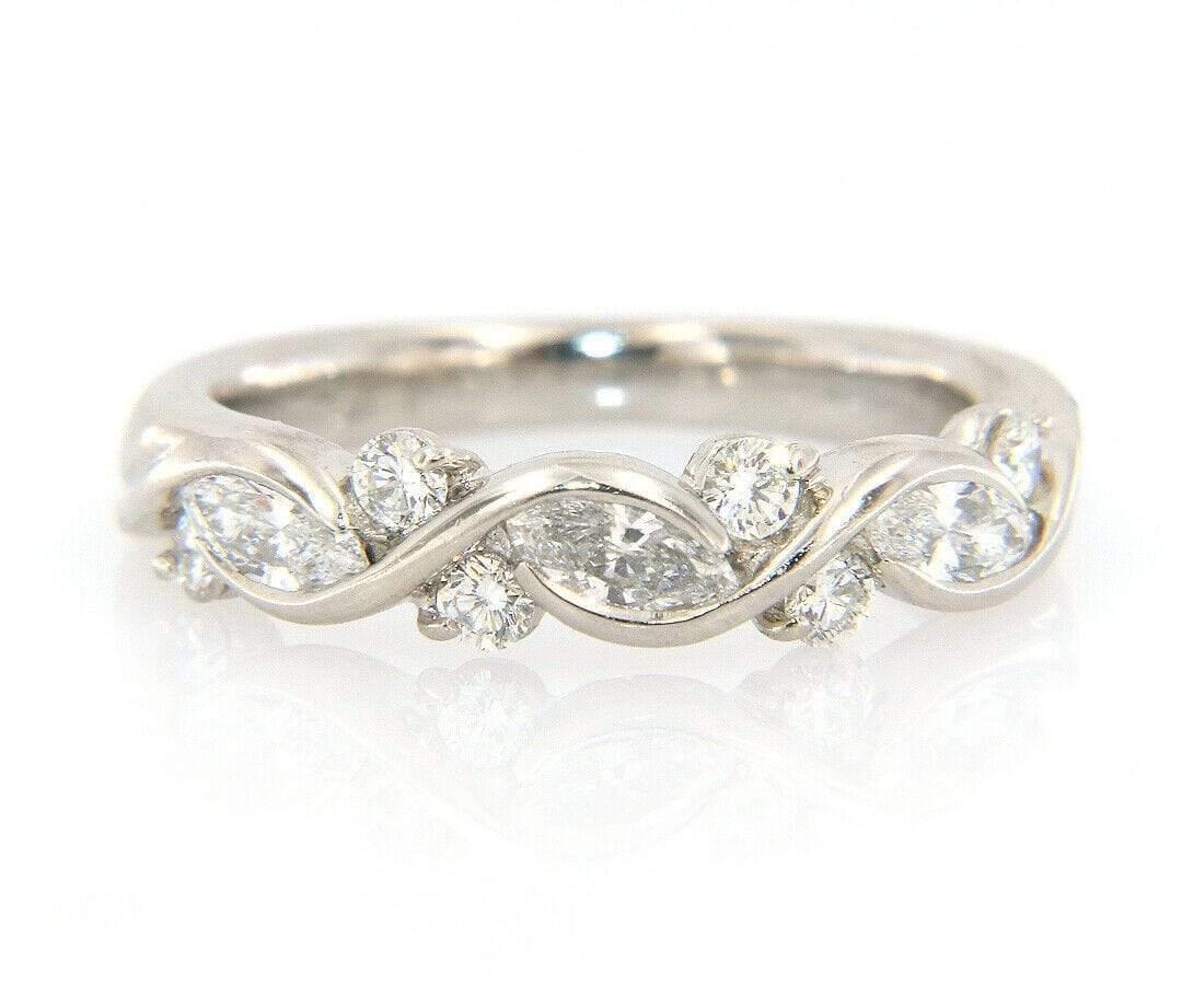SUWA Jahrestag-Ring aus Platin mit Marquise- und runden Diamanten im Zustand „Hervorragend“ im Angebot in Vienna, VA