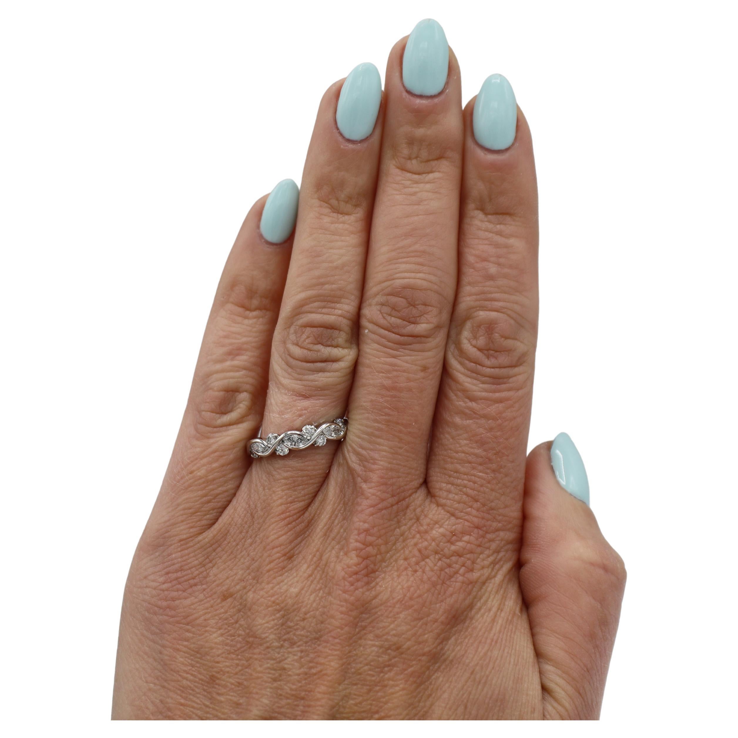 SUWA Alianza de Platino Natural de 0,50 Quilates con Diamante en Torsión Corte marquesa en venta