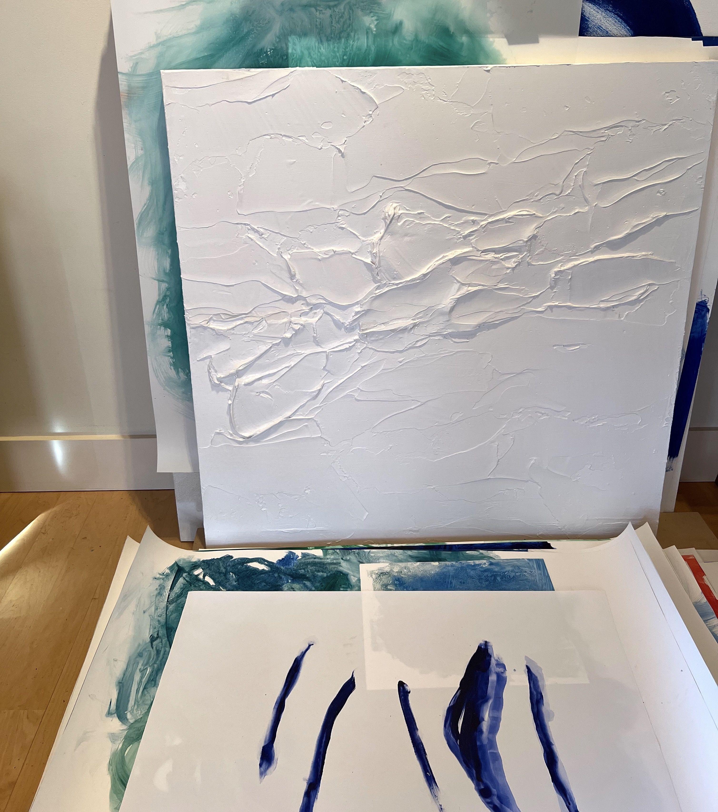 Gardenia, Pintura, Acrílico sobre lienzo - Painting Contemporáneo de Suz Shippey Borski