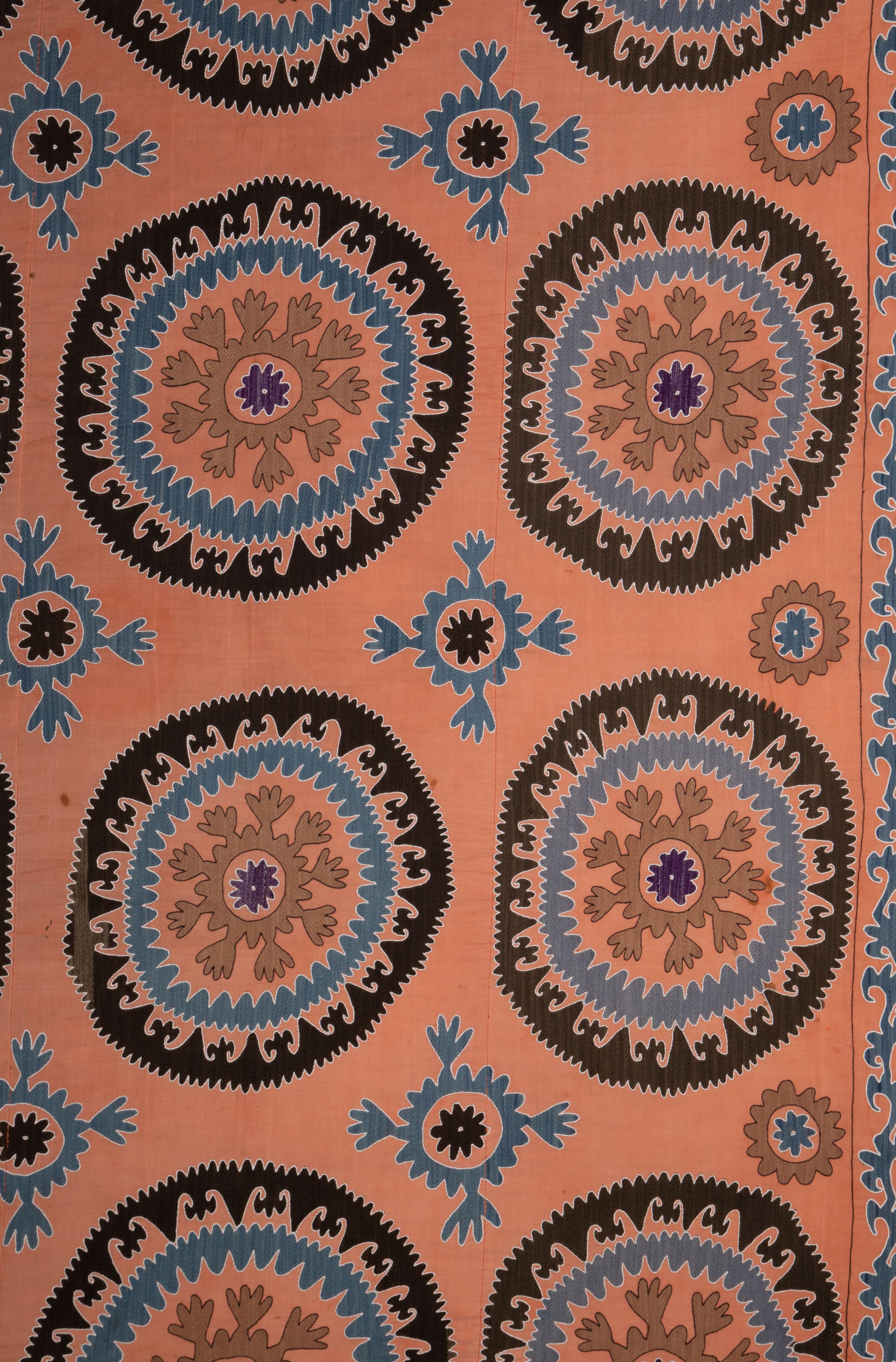 Suzani from Samarkand, Uzbekistan, 1960s In Good Condition For Sale In Istanbul, TR