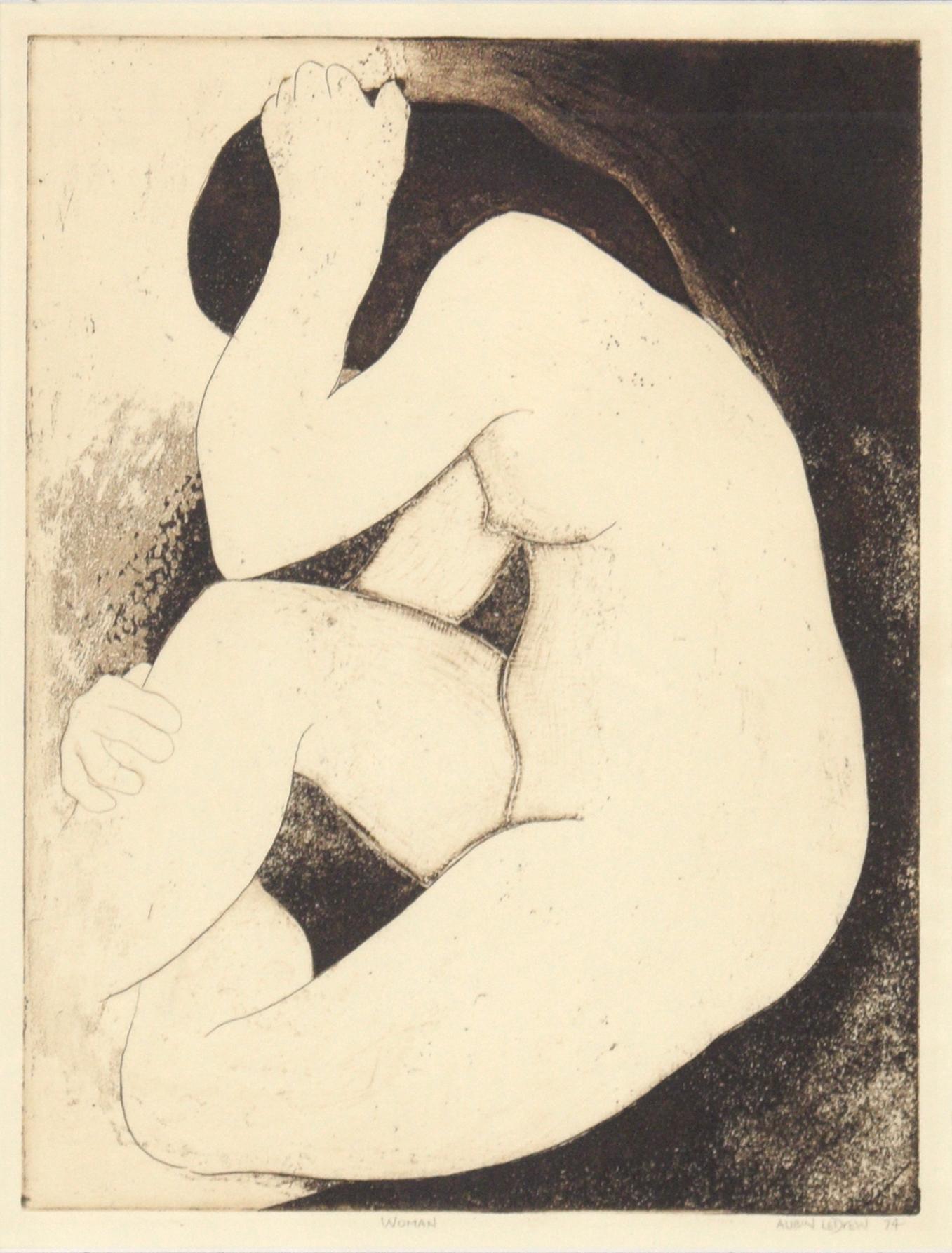 „“Frau““ Nackte figurative Radierung – Print von Suzanne Aubin Ledrew