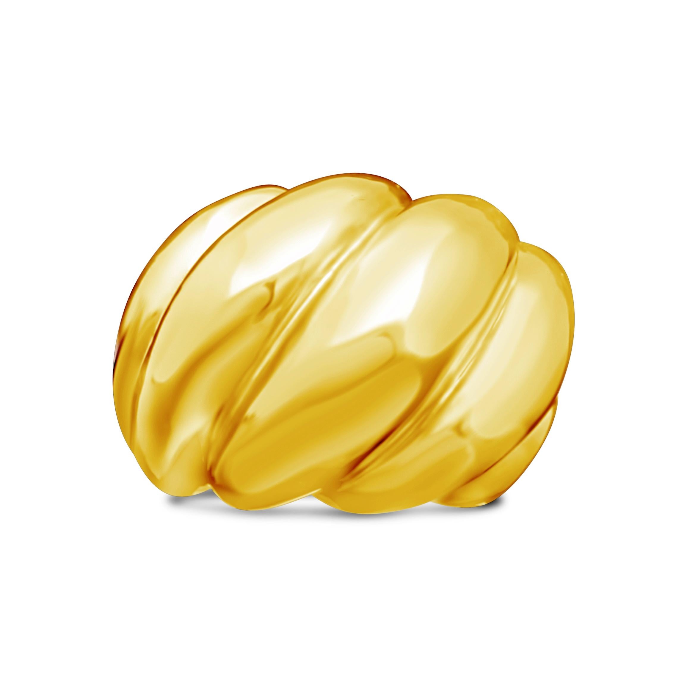 A bold and stylish 18 Carat Gold 'Torsade' ring by Suzanne Belperron c.1950, designed as a bombe style dome of twisted form tapering to a plain band

18ct yellow gold with French assay mark

17 grams

UK finger size K, can be adjusted to your own
