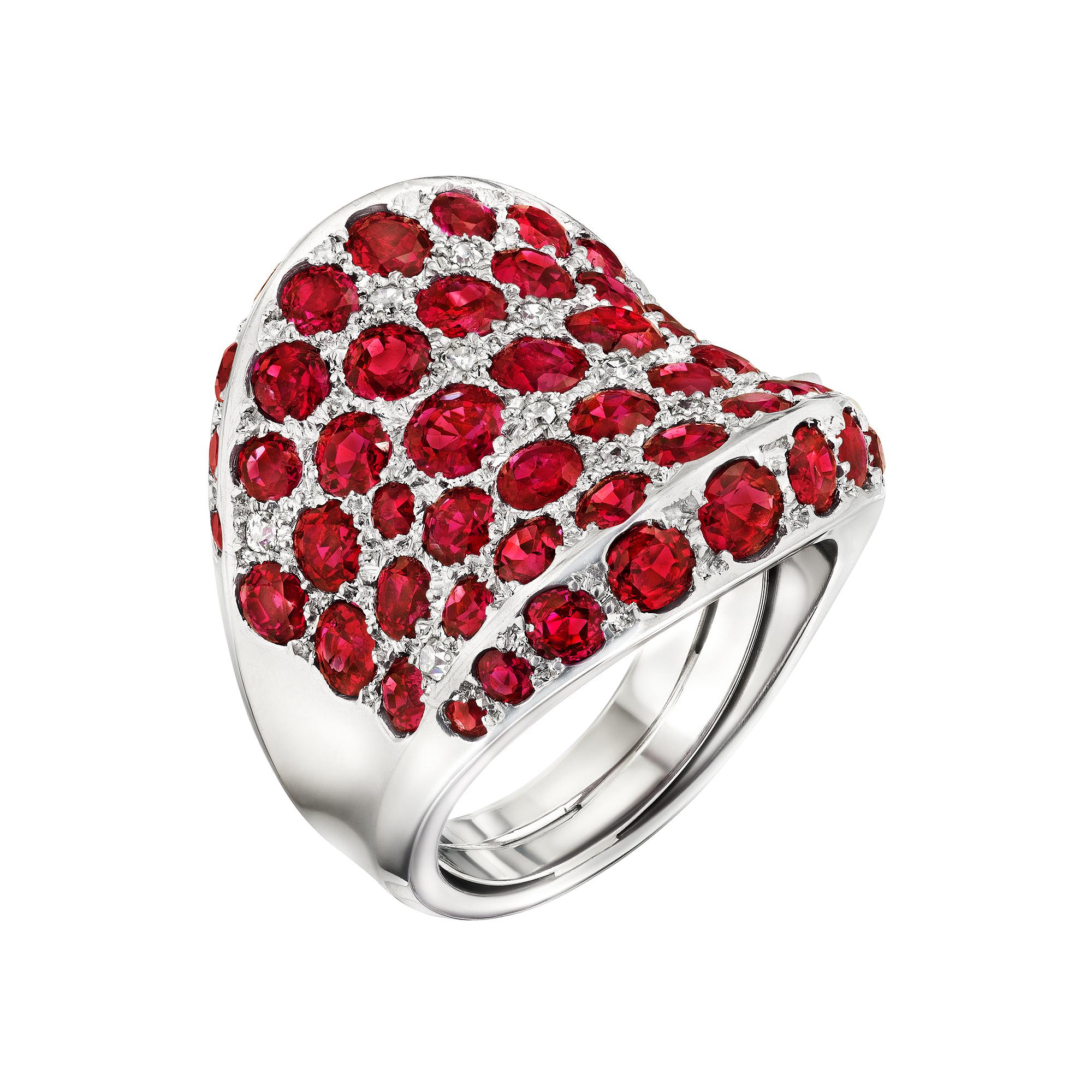 Taille ronde Suzanne Belperron Bague concave en platine à rubis et diamants du milieu du siècle en vente