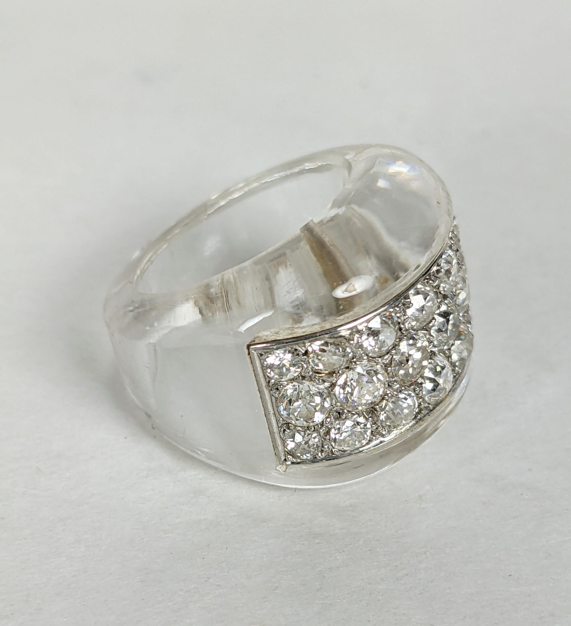 Suzanne Belperron Ring aus Bergkristall und Diamanten für Damen oder Herren im Angebot