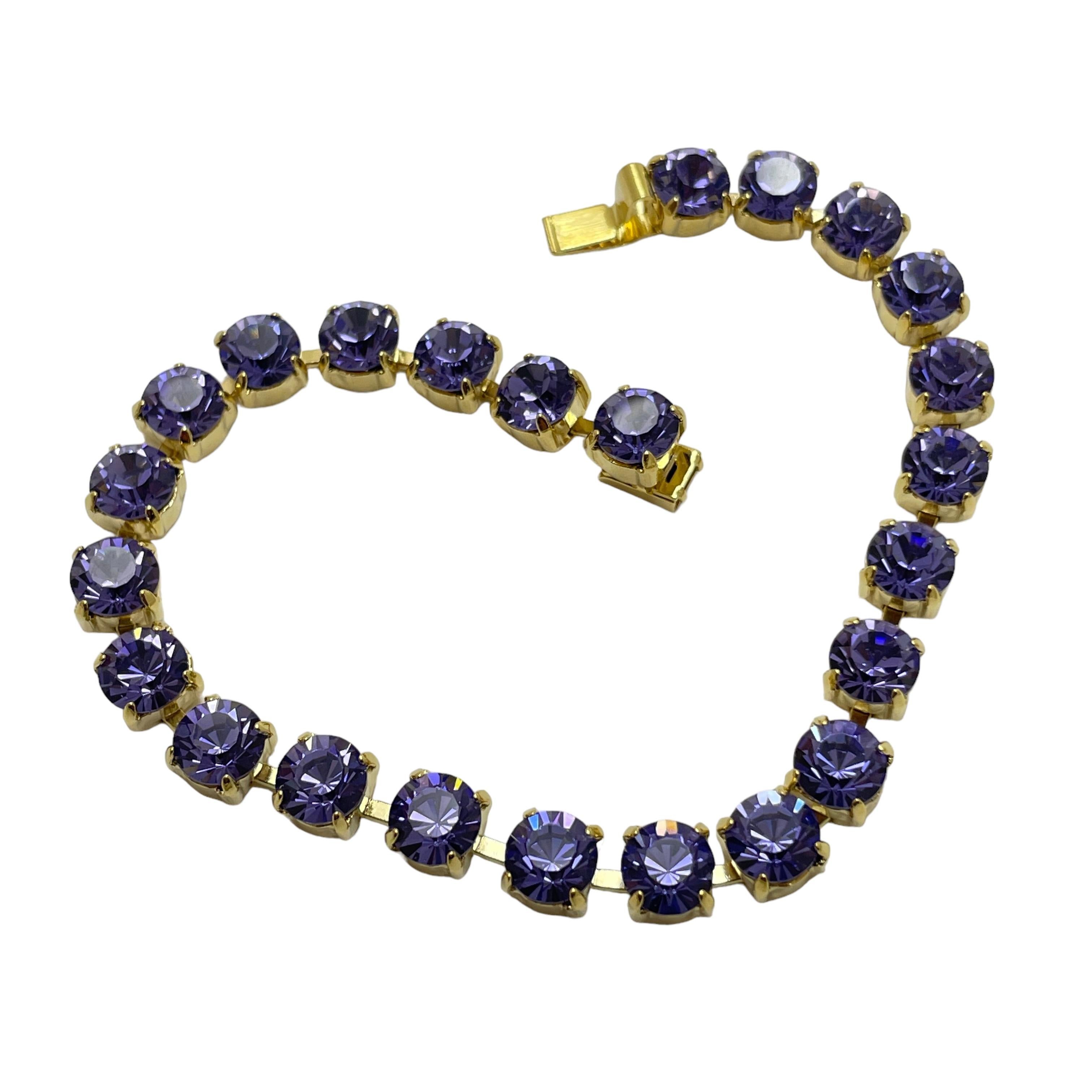 DETAILS

• unsigned SUZANNE BJONTEGARD 

• gold tone with rhinestones

• vintage designer bracelet

MEASUREMENTS  

• 

CONDITION

•  very good vintage condition with minimal signs of wear 

 Sku 42

❤️❤️  VINTAGE DESIGNER JEWELRY ❤️❤️

❤️❤️ 