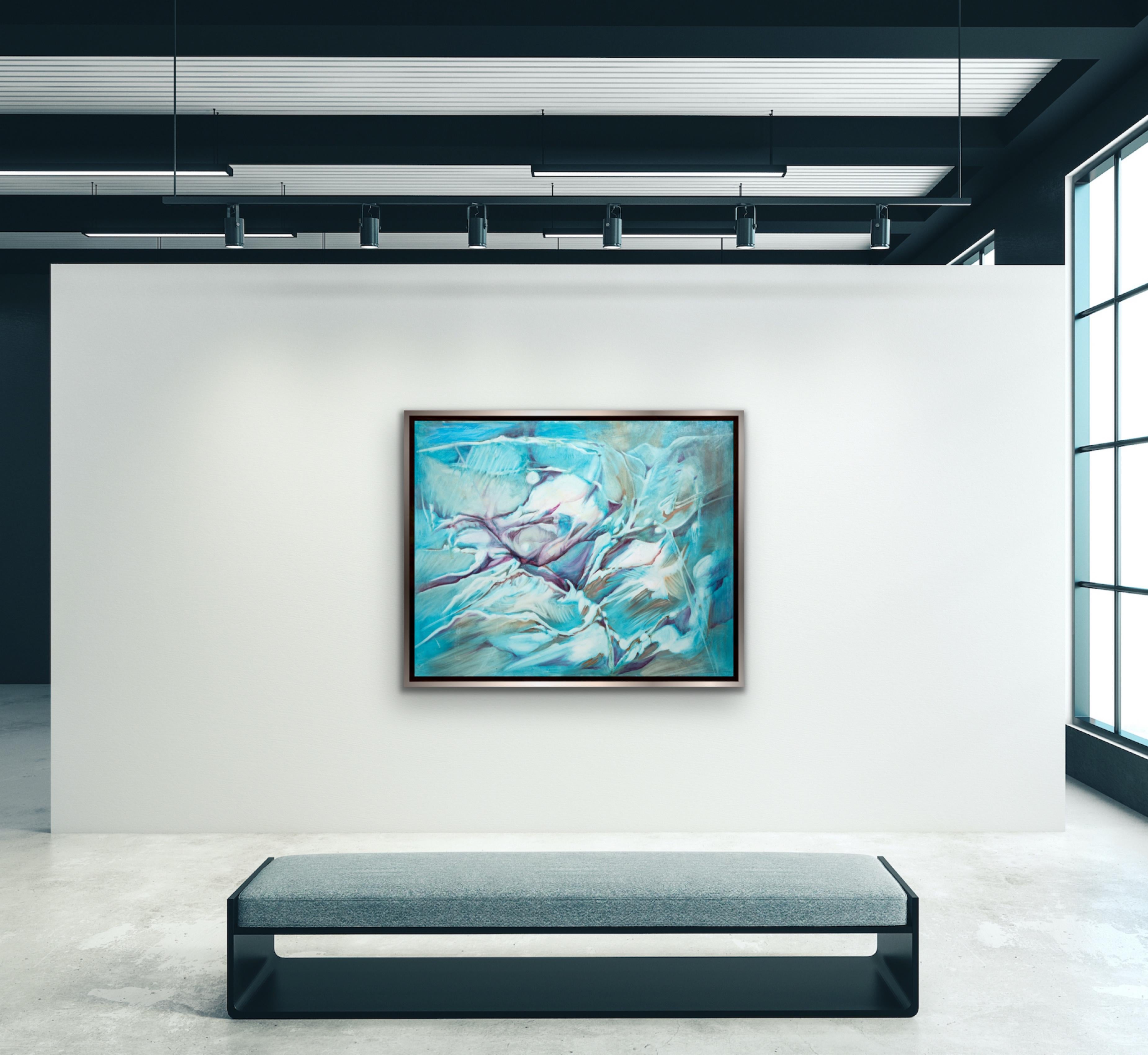Dans les profondeurs de la mer    Composition abstraite multicolore bleue et blanche n° 71978 - Gris Abstract Painting par Suzanne Bloomfield