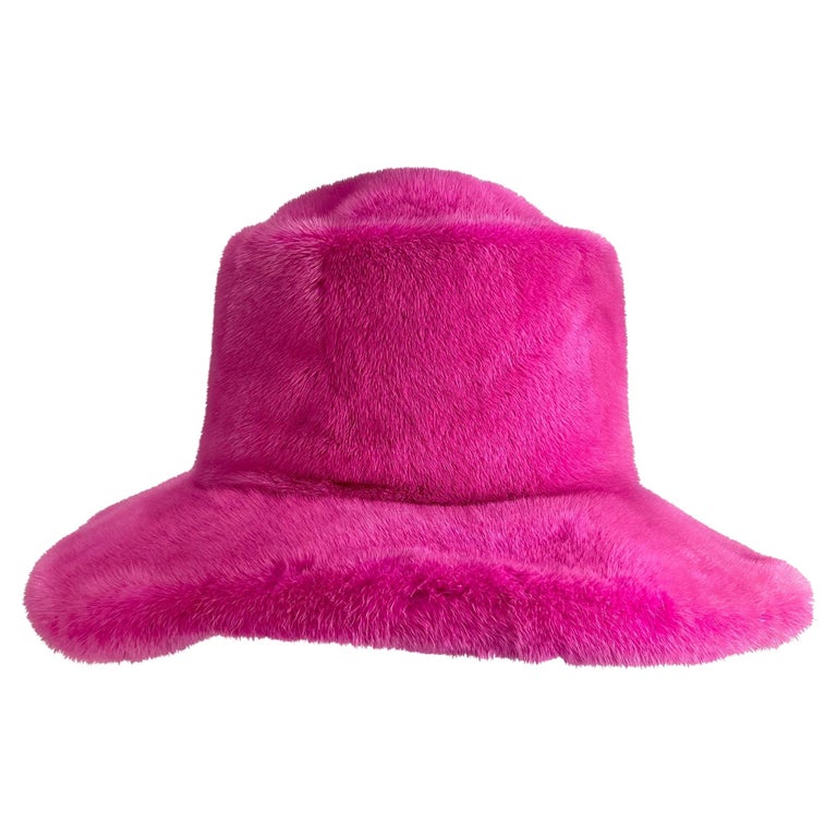 Suzanne Couture Millinery Oversized Hot Pink Mink Fur Brimmed Hat  In Good Condition For Sale In Philadelphia, PA