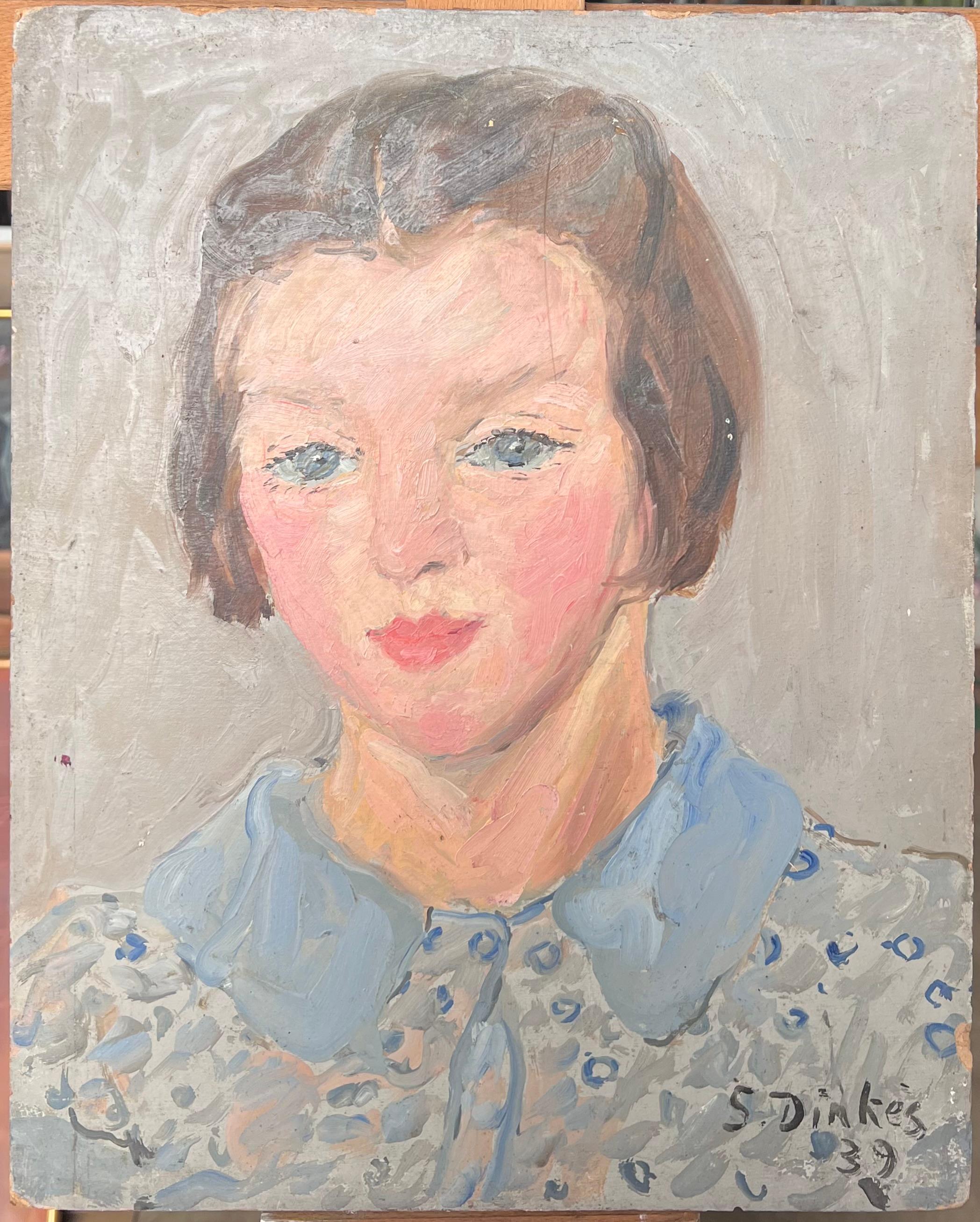 Huile impressionniste française des années 1930 Portrait d'une jeune femme avec un joli chemisier bleu - Painting de Suzanne Dinkes