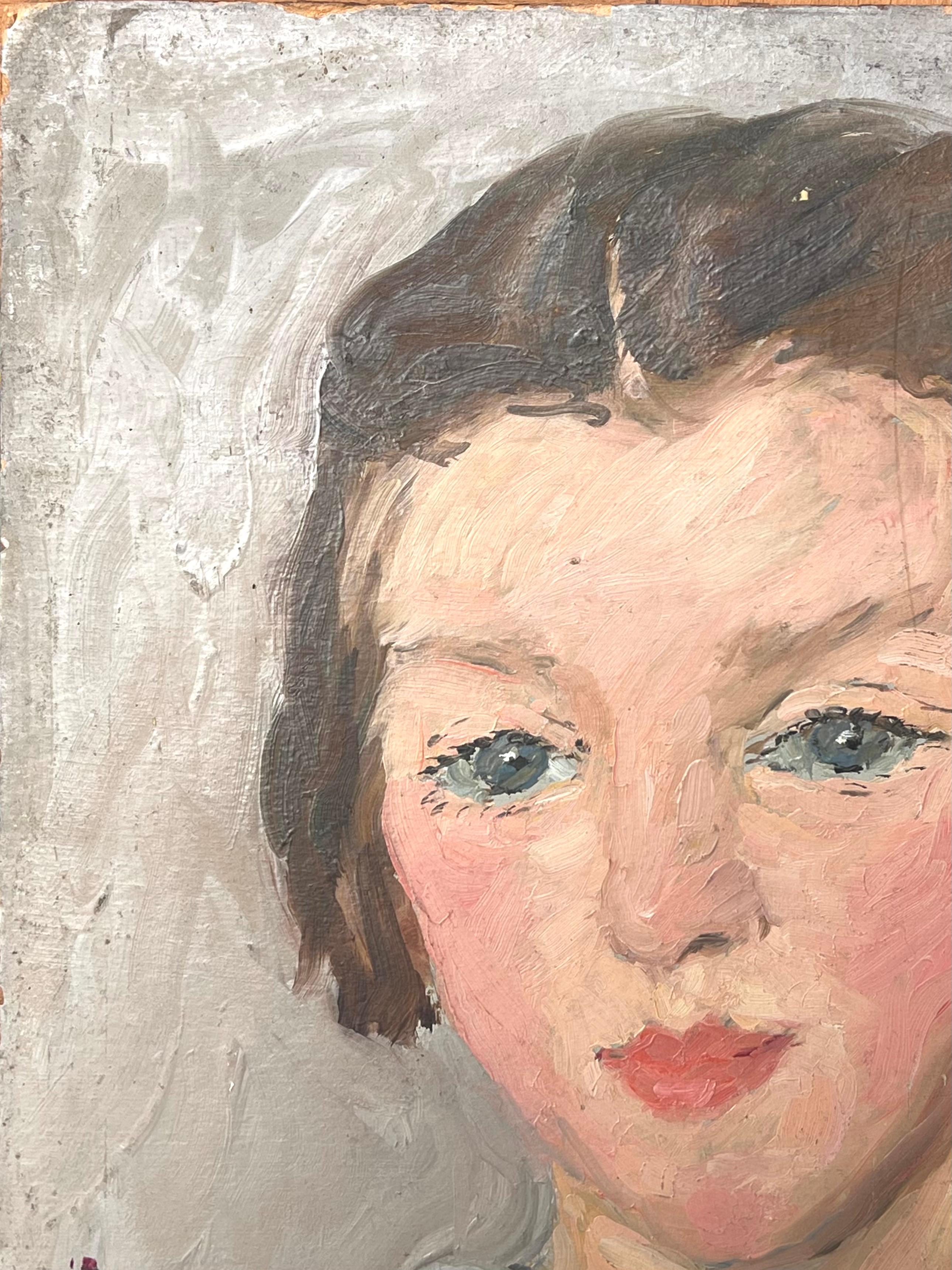 Huile impressionniste française des années 1930 Portrait d'une jeune femme avec un joli chemisier bleu en vente 2
