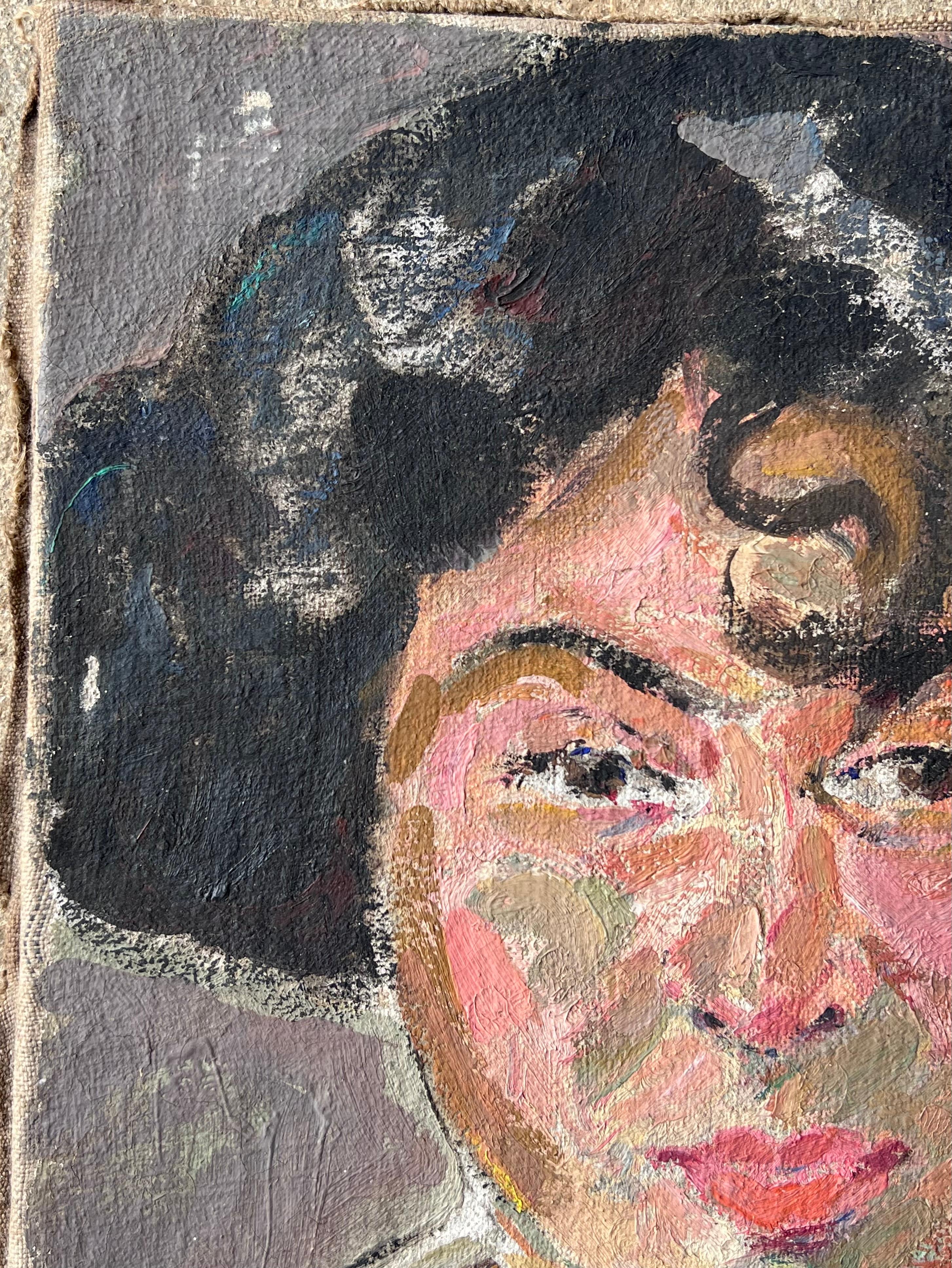 Dunkelhaarige Dame mit starken Gesichtszügen Französischer Impressionismus aus der Mitte des Jahrhunderts (Braun), Portrait Painting, von Suzanne Dinkes