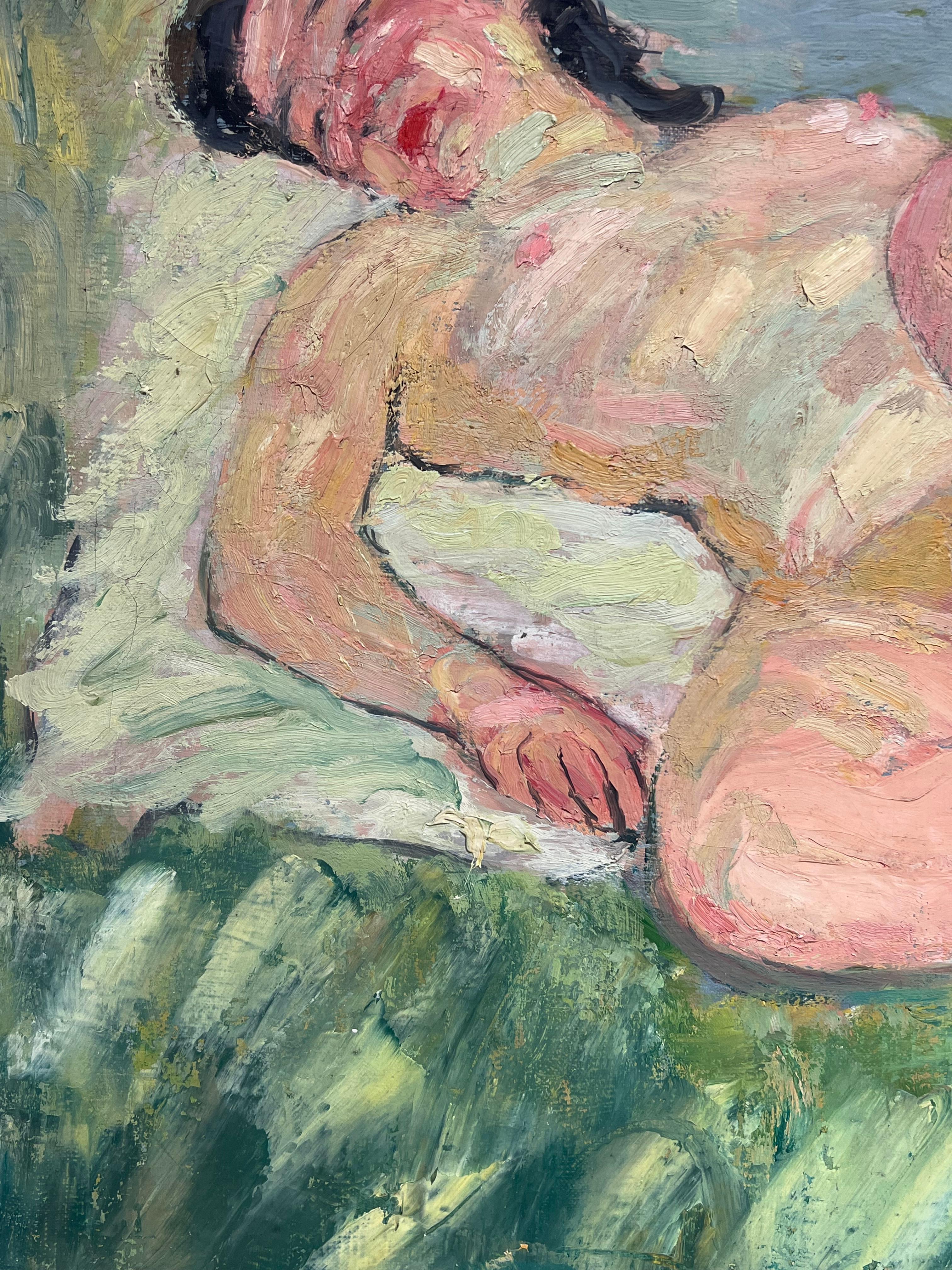 Grande peinture à l'huile française du milieu du siècle - Femme nue allongée sur la berge d'une rivière - Gris Landscape Painting par Suzanne Dinkes