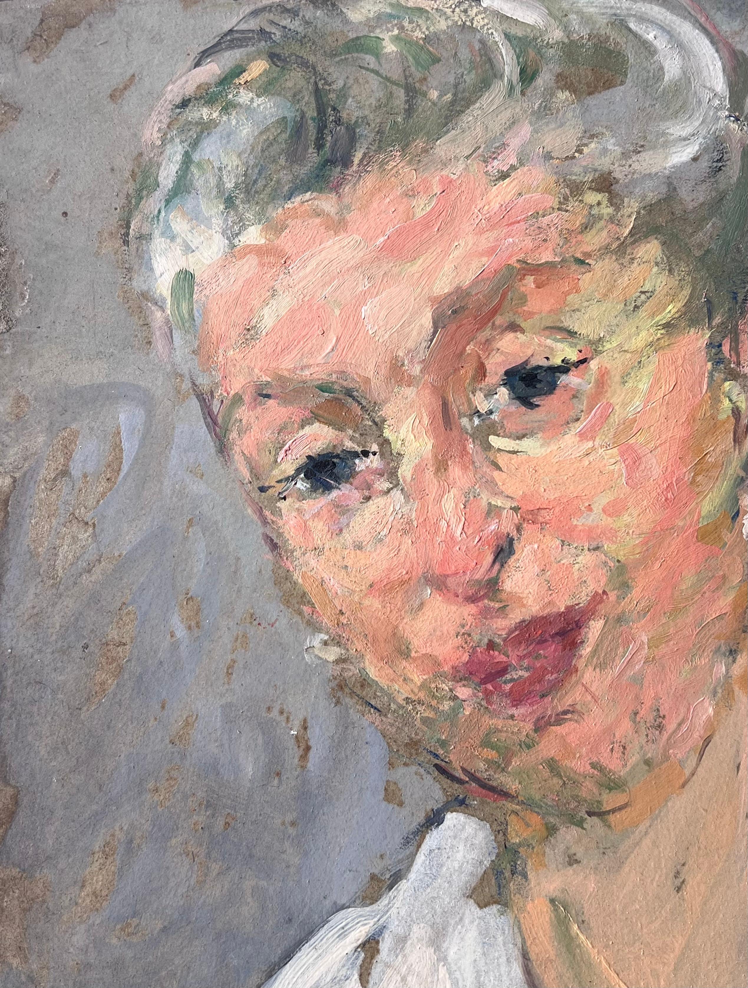 Peinture française du milieu du siècle représentant une femme chic aux cheveux gris avec des boucles d'oreilles en perles en vente 1
