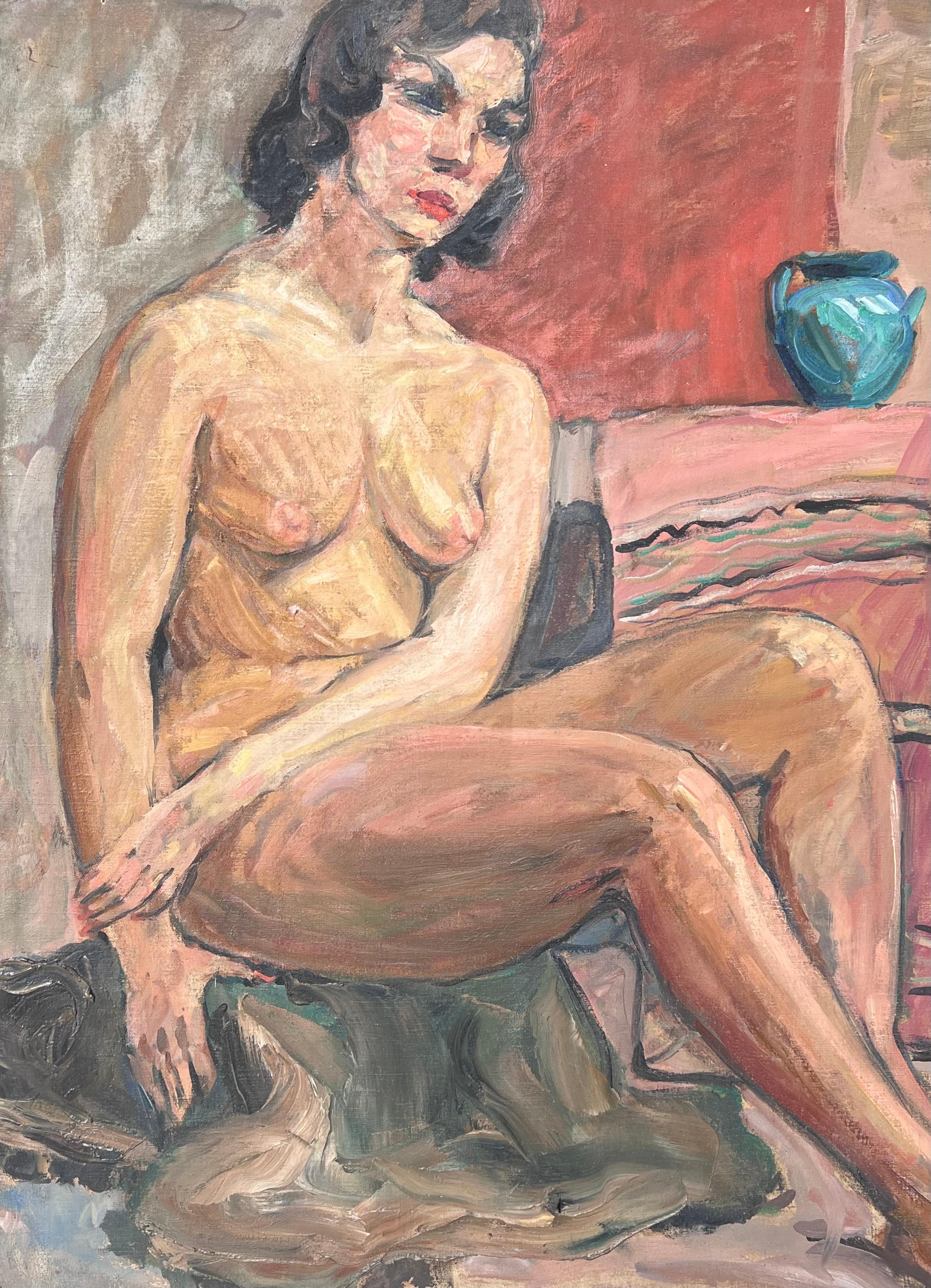 Donna nuda in posa su una bancarella con un vaso di terracotta blu Pittura francese della metà del secolo scorso