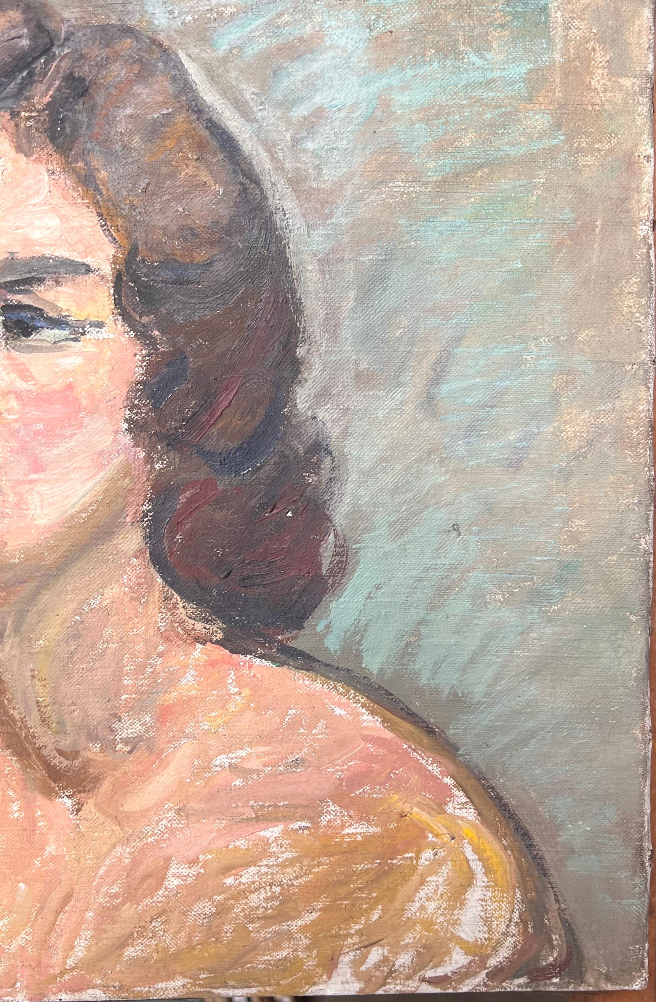 Porträt einer brünetten nackten Dame mit blauem Eyeliner Französische Malerei der Jahrhundertmitte (Beige), Nude Painting, von Suzanne Dinkes
