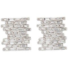 Pendientes de diamantes en forma de baguette con pavé de Suzanne Kalan