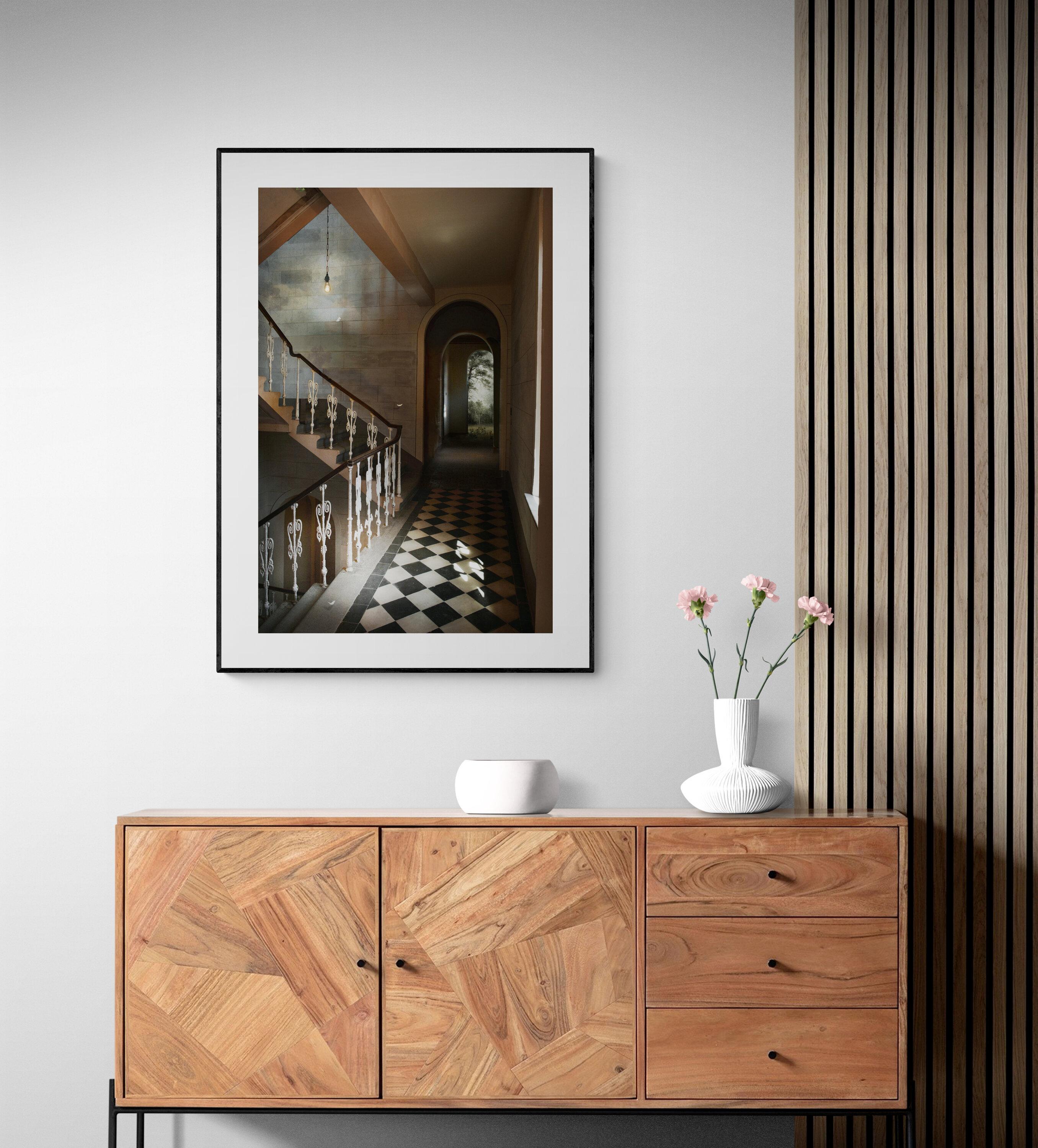 Clearing - Interieurfotografie, Staircase, Fotomontage (Schwarz), Interior Print, von Suzanne Moxhay