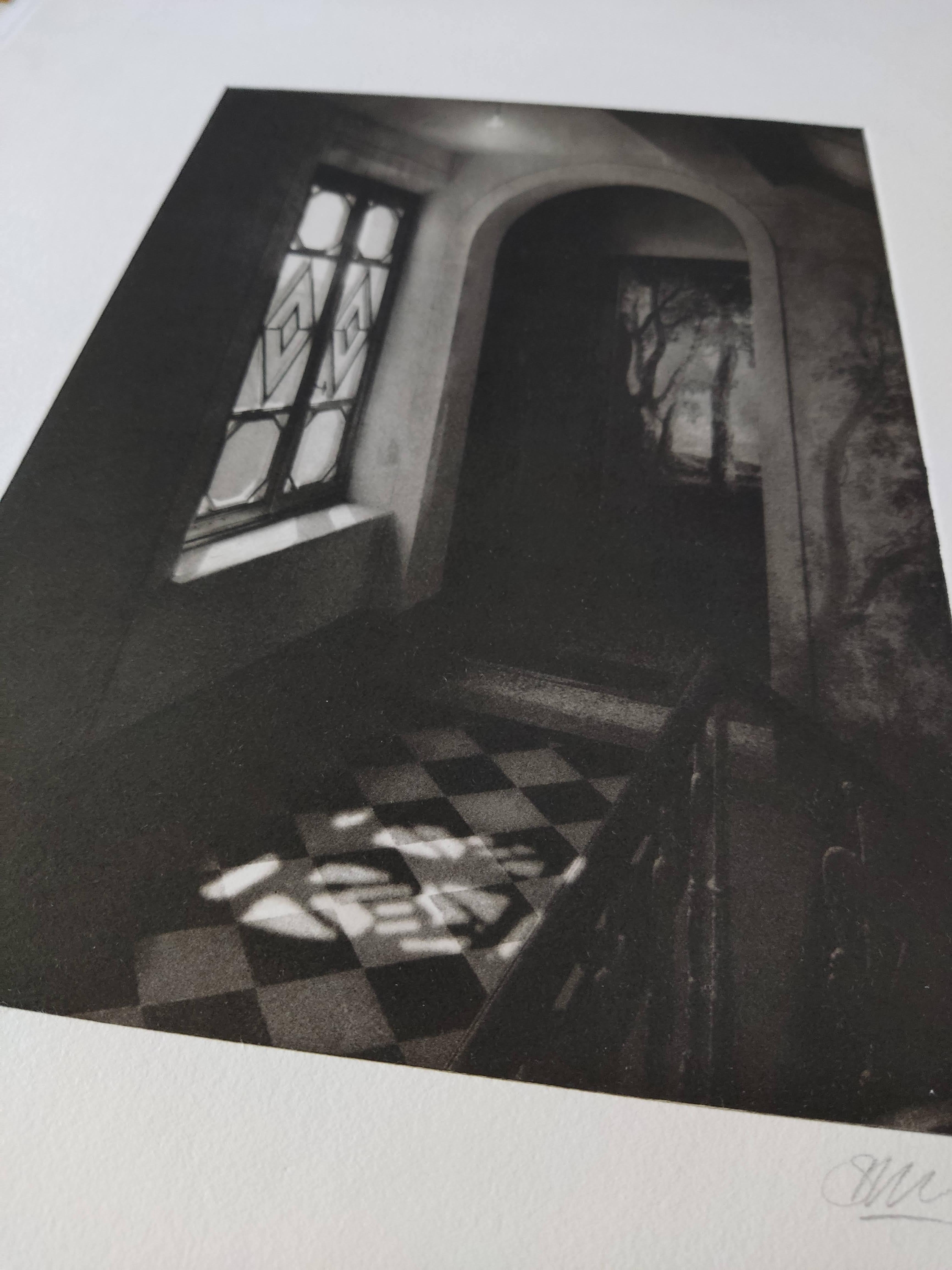 Corridor with Chequered Floor - Etching, Interior photography, Window - Print by Suzanne Moxhay