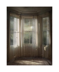 Intérieur avec fenêtre en forme de baie - Impression pigmentaire d'art, imagerie d'intérieur romantique