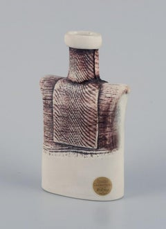 Suzanne Öhlén for Rörstrand. Ceramic vase in brown and white glaze