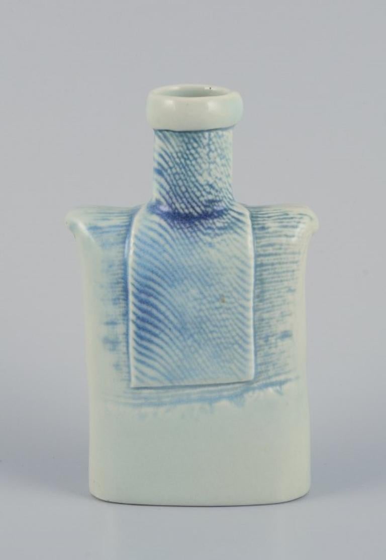 Suzanne Öhlén for Rörstrand. Porcelain vase with glaze in blue tones. In Excellent Condition For Sale In Copenhagen, DK