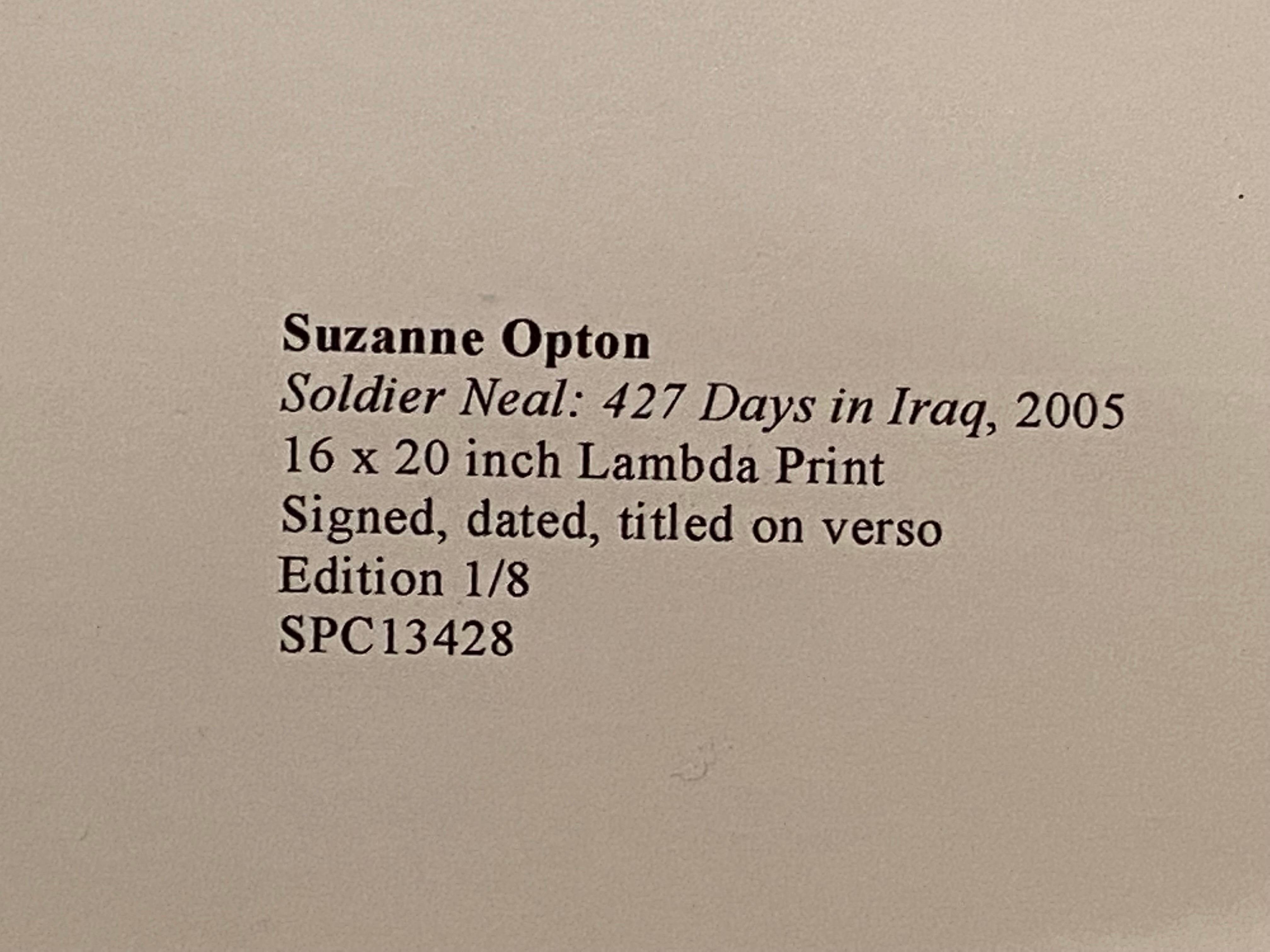 Papier Suzanne Opton Soldier Neal 427 jours en Syrie, 2005 en vente