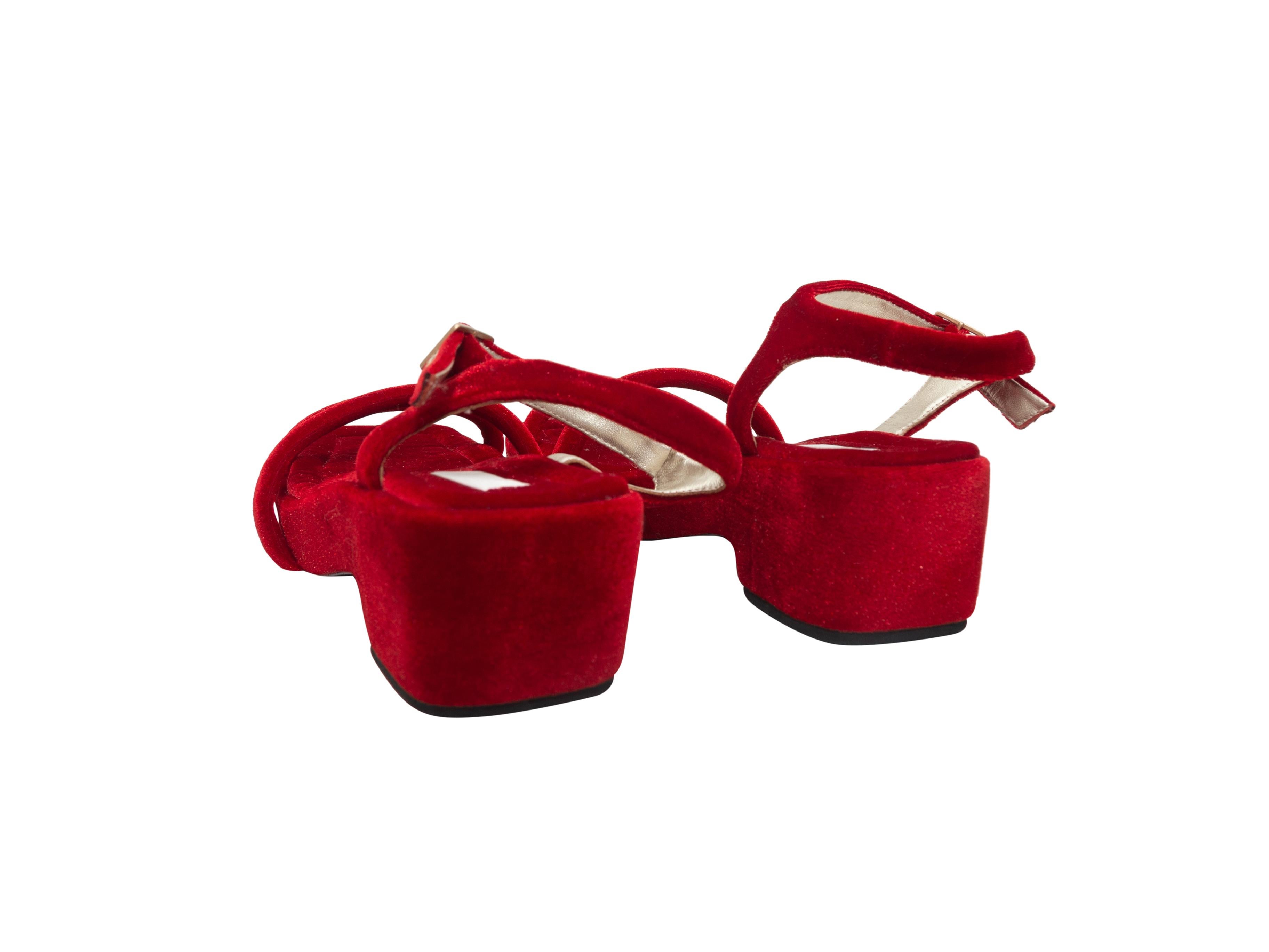 Suzanne Rae Red Velvet Flatform Sandals In Good Condition In New York, NY