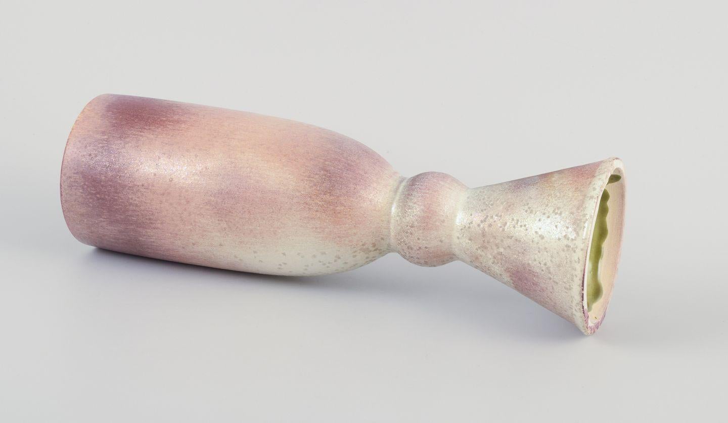 Suzanne Ramié for Madoura, France. Ceramic vase in goblet shape. In Excellent Condition For Sale In København, Copenhagen