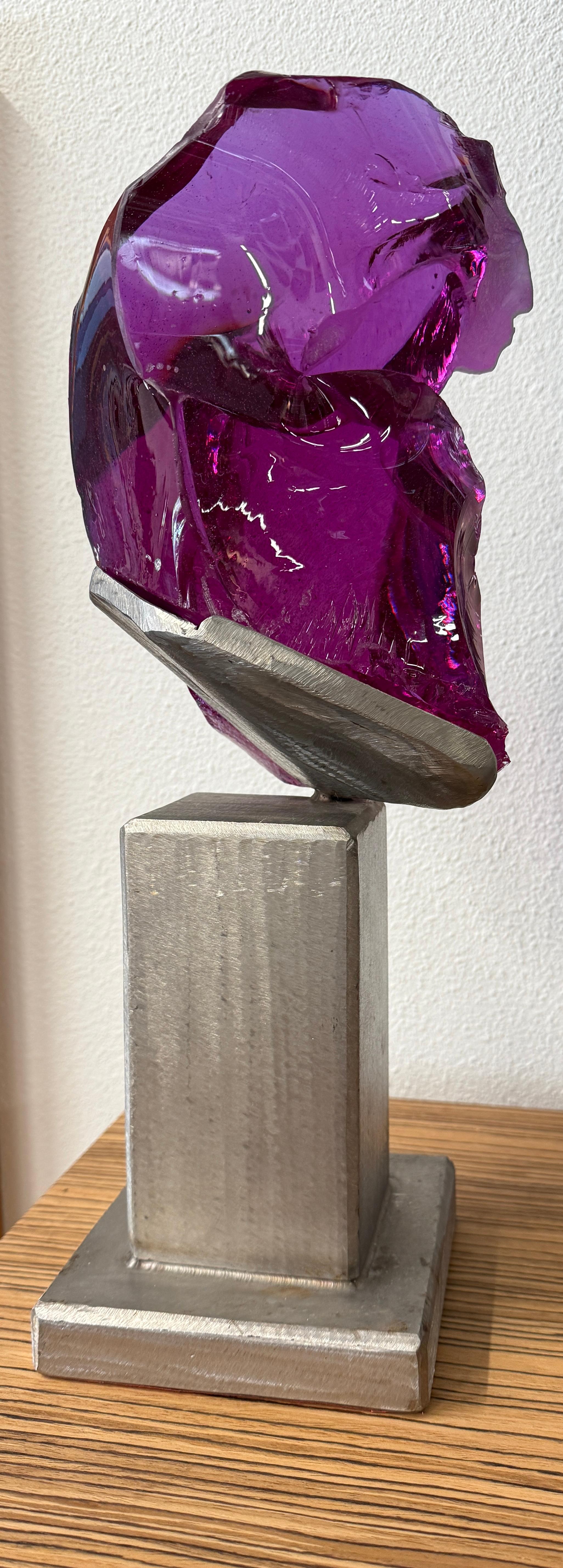 Suzanne Regan Pascal Skulptur aus geschnitztem Schlackenglas auf Stahlsockel im Angebot 9