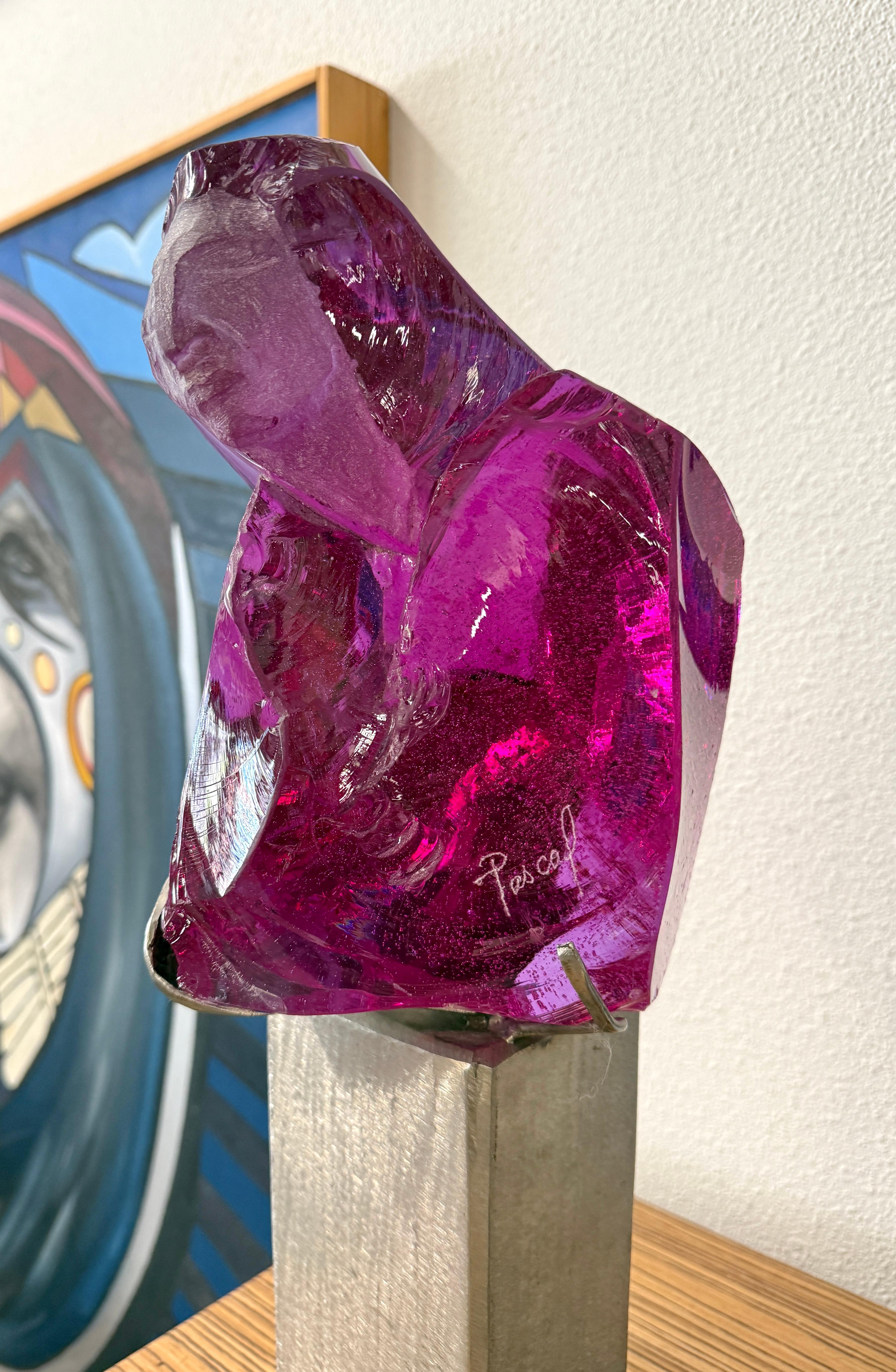 Suzanne Regan Pascal Skulptur aus geschnitztem Schlackenglas auf Stahlsockel (Ende des 20. Jahrhunderts) im Angebot
