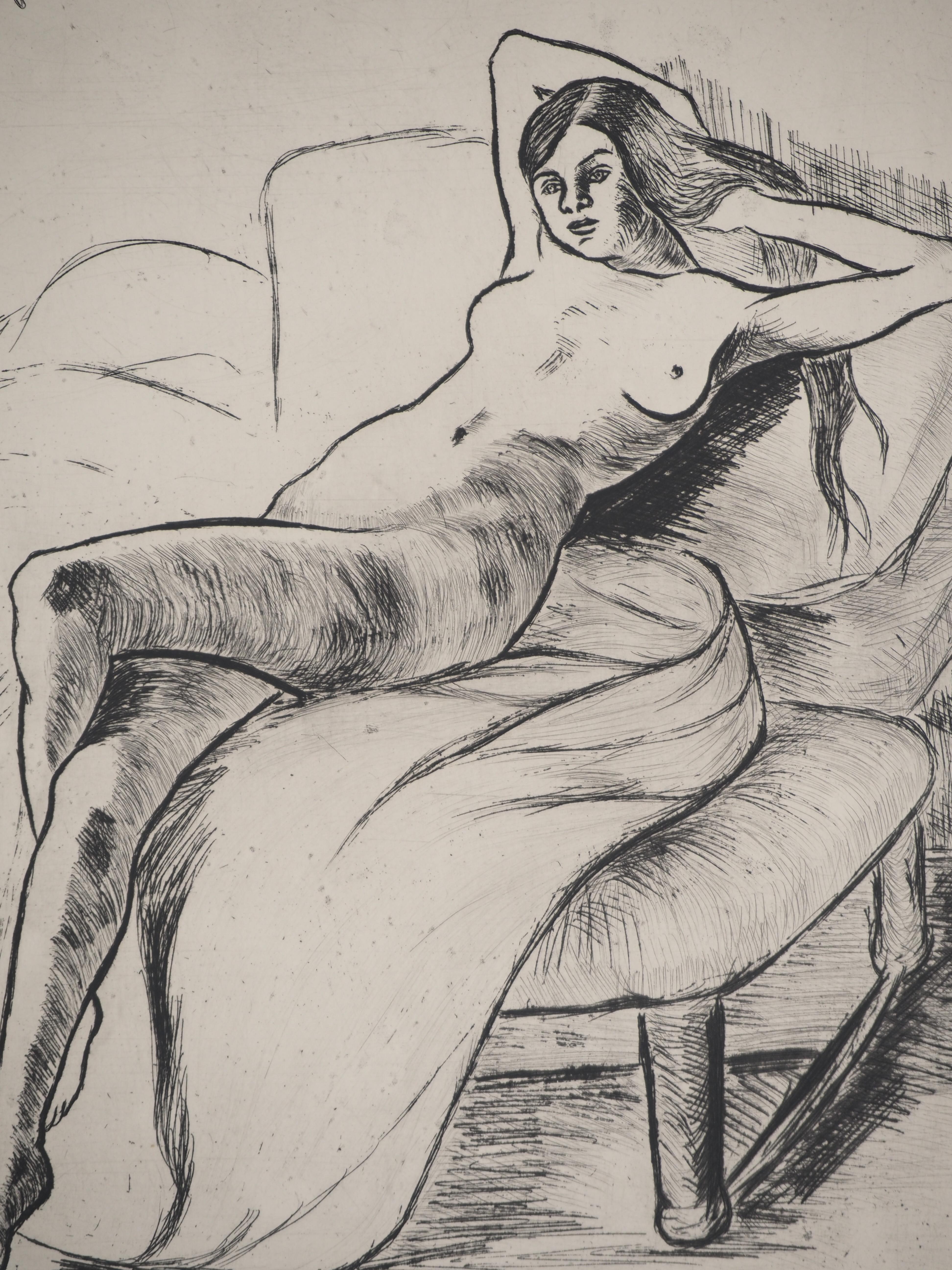 Lying Naked Woman - Original Etching Signed (Petrides #E11) For Sale 1