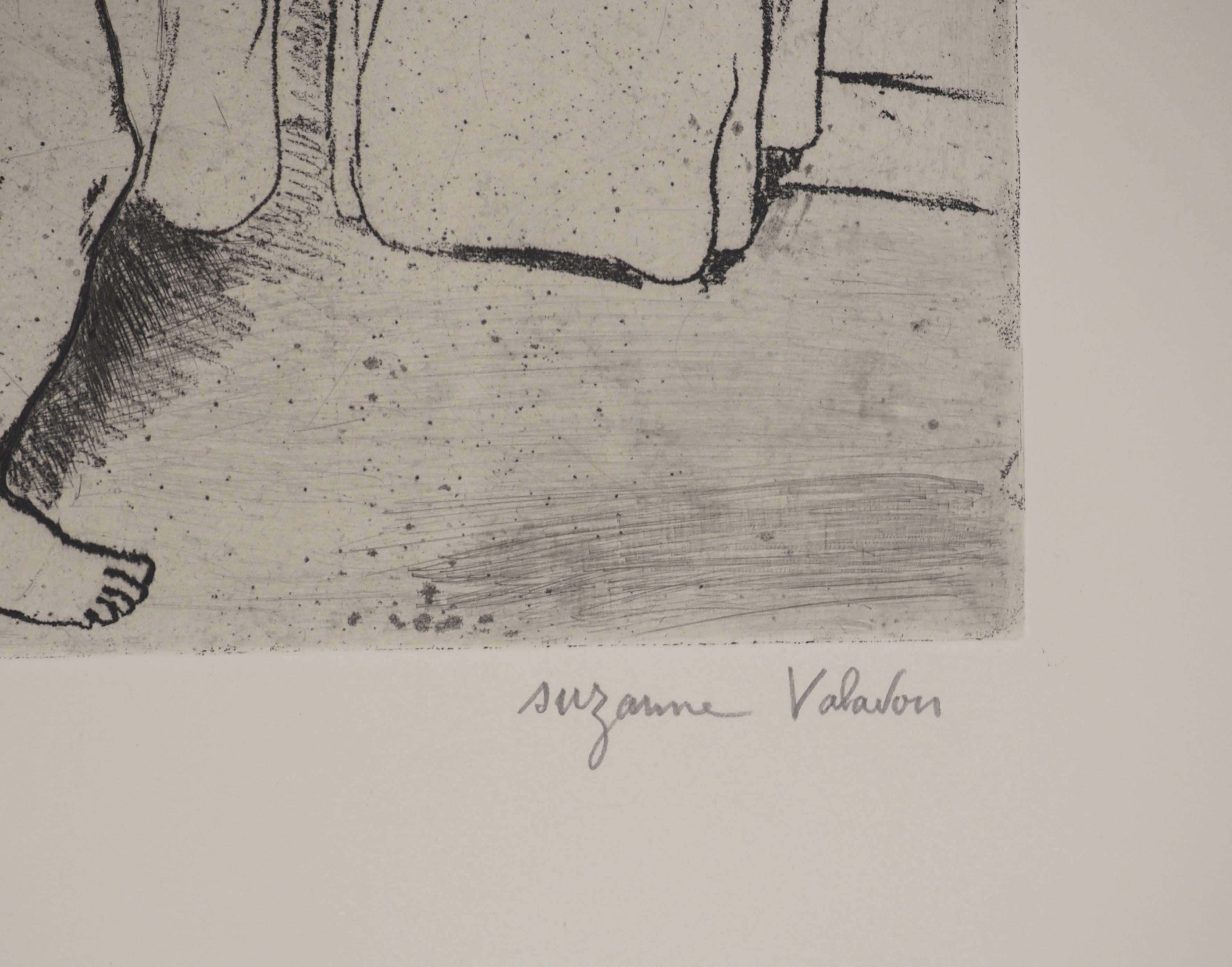 Nude Woman Doing her Hair -  Original Etching Signed (Petrides #E5) - Print by Suzanne Valadon