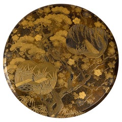 Suzuribako or writting box circular shape in nashiji and gold lacquer