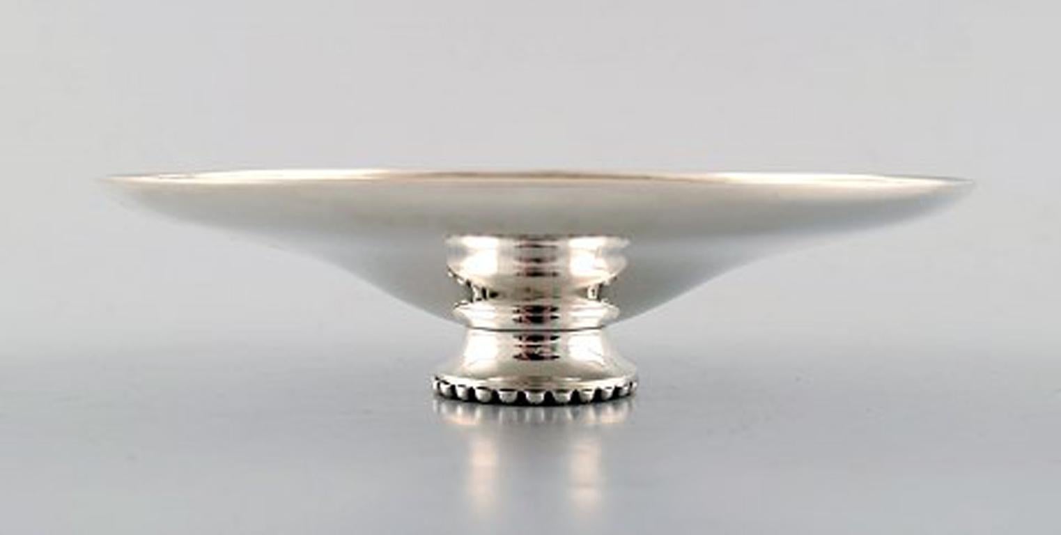 Japonisme Suzuyo a Set of 4 Japanese Low Silver Bowls on Foot Sterling Silver