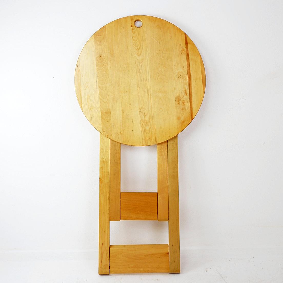 Suzy folding table by Adrian Reed for Princes Design Works Ltd, 1970s
Side table - Vintage - Mid Century
Measures : Ø60cm H:67,5cm / folded height: 116cm 
Wear consistent with age and use