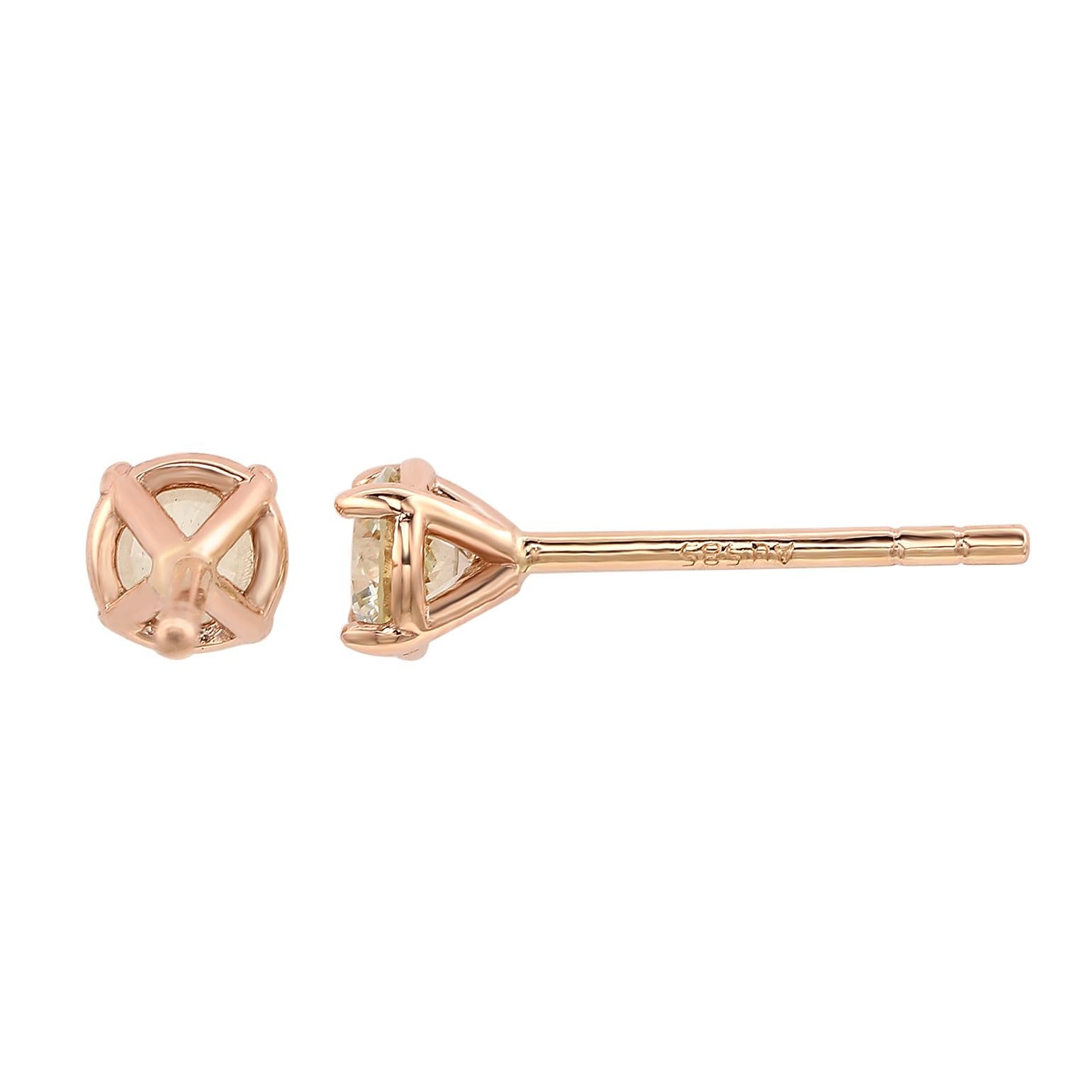 Aggiungi un accento elegante al tuo abbigliamento con questi scintillanti orecchini con due splendidi diamanti bianchi incastonati. Realizzati in oro rosa 14 carati, questi orecchini hanno una finitura lucida e una chiusura a farfalla.

Diamanti