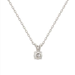 Suzy Levian, or blanc 14 carats 0,15 cttw. Collier à pendentif solitaire en diamant