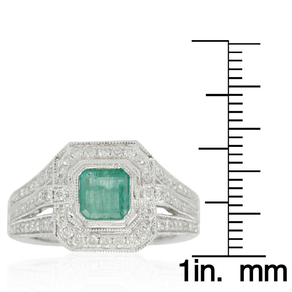 Suzy Levian Bague en or blanc 14 carats avec émeraude de Colombie taille émeraude et diamants Neuf - En vente à Great Neck, NY