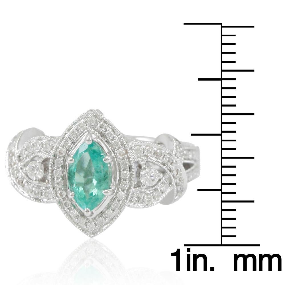 Anillo Suzy Levian de oro blanco de 14 quilates con esmeralda colombiana talla marquesa Corte marquesa en venta
