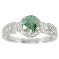 Suzy Levian 14K Weißgold Verlobungsring mit rundem blau-weißem Diamant-Halo