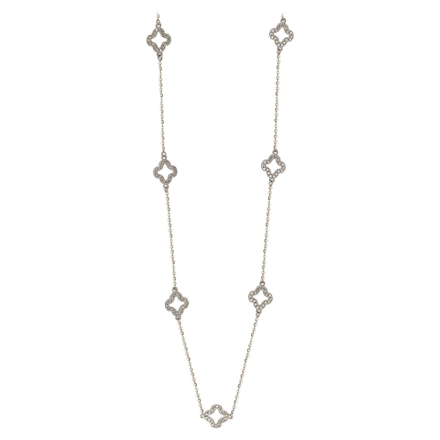 Suzy Levian Collier station 7 trèfles au mètre en or blanc 14 carats et diamants blancs en vente