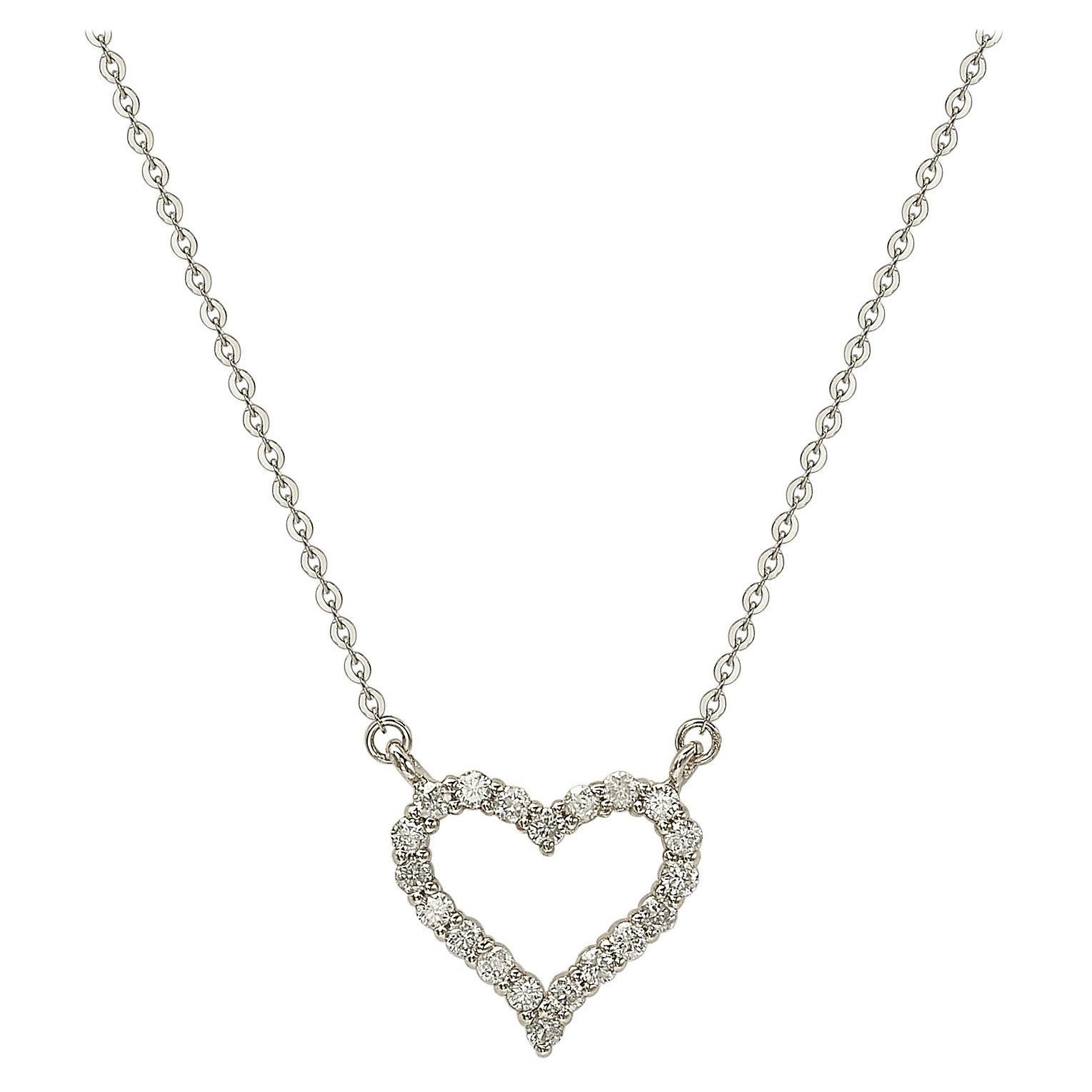 Suzy Levian 14k White Gold White Diamond Heart Chain Necklace For Sale