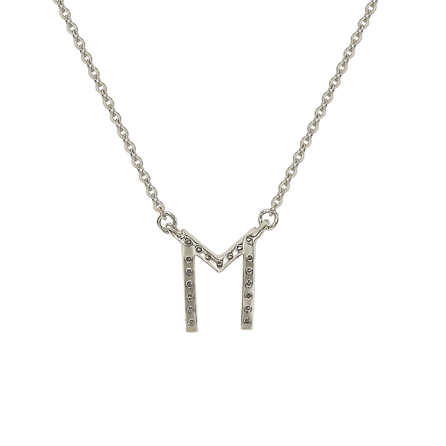 Questa splendida collana personalizzata con lettera di Suzy Levian è caratterizzata da diamanti naturali incastonati a mano in oro bianco da 14 carati. È il regalo personalizzato perfetto per far sapere a una persona speciale che stai pensando a