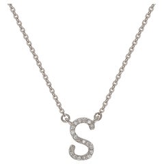 Suzy Levian Collier initial lettres en or blanc 14 carats avec diamants blancs de 0,10 carat