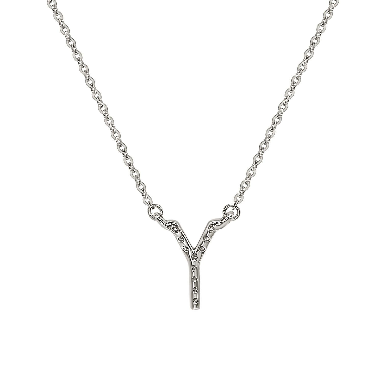 Diese atemberaubende, personalisierte Suzy Levian Buchstabenkette besteht aus natürlichen Diamanten, die von Hand in 14-karätiges Weißgold gefasst wurden. Es ist das perfekte individuelle Geschenk, um jemandem mitzuteilen, dass man an ihn oder sie