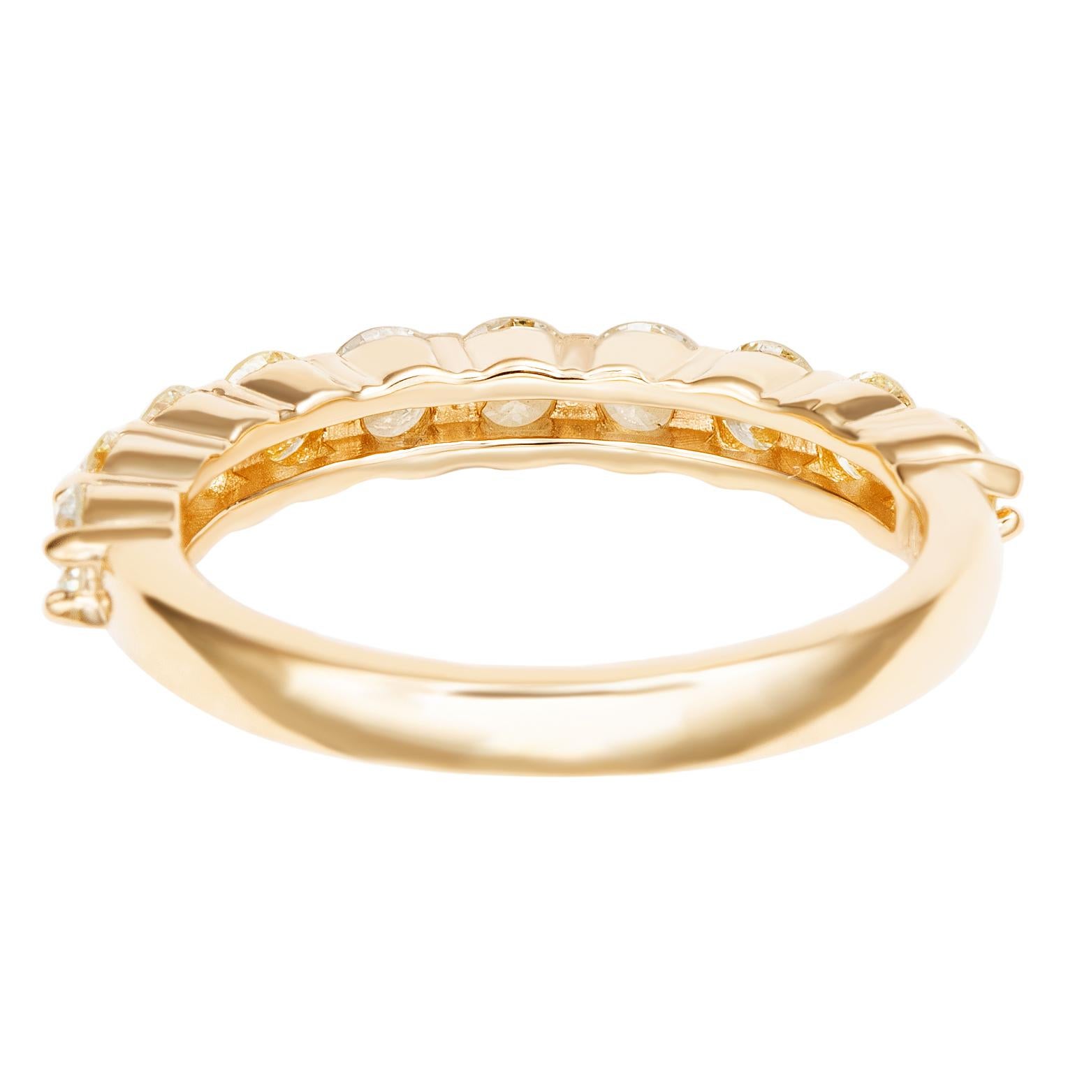 Taille ronde Suzy Levian, demi-anneau d'éternité en or jaune 14 carats avec diamants 1 carat en vente