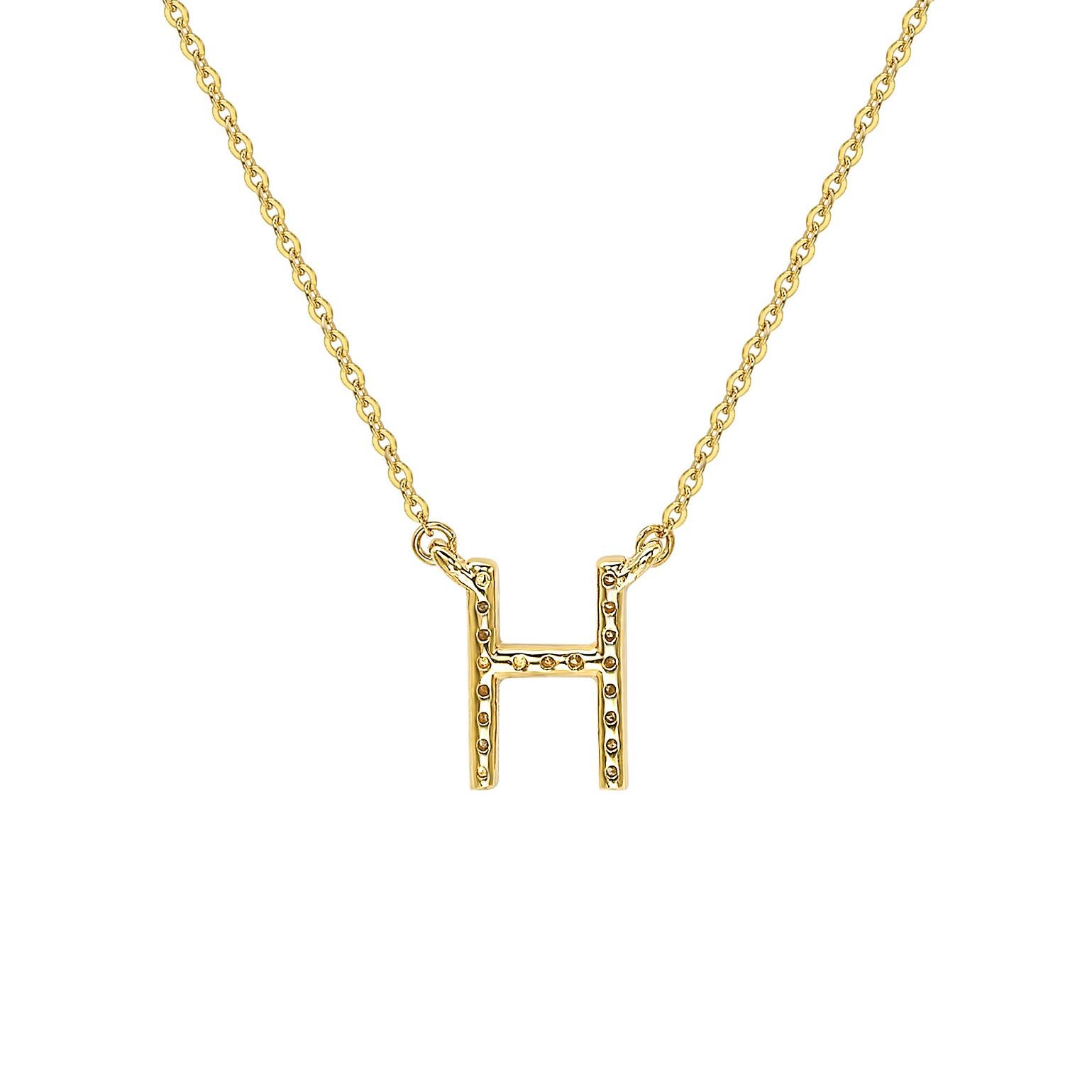 Cet époustouflant collier lettre personnalisé de Suzy Levian est orné de diamants naturels, sertis à la main dans de l'or jaune 14 carats. C'est le cadeau individuel parfait pour faire savoir à quelqu'un de spécial que vous pensez à lui. Chaque