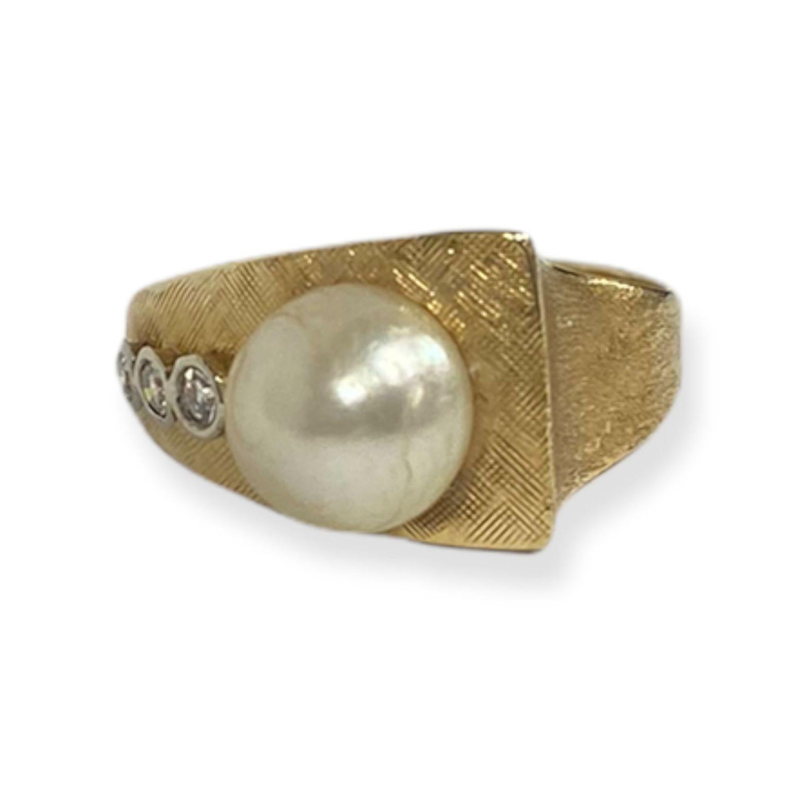 Baroque Suzy Levian Bague abstraite d'inspiration vintage en or jaune 14 carats avec perles et diamants blancs en vente