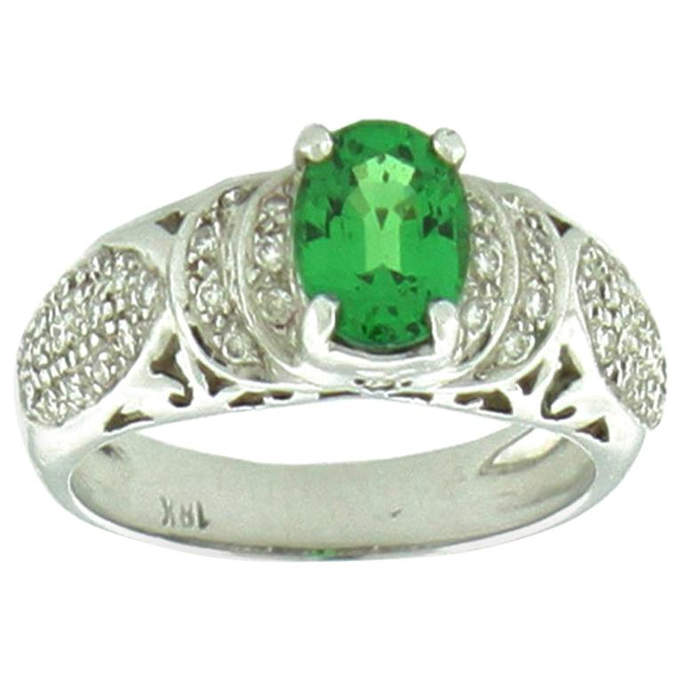 Suzy Levian 18K White Gold Oval-Cut Green-Tsavorite White Diamond Bridal Ring For Sale