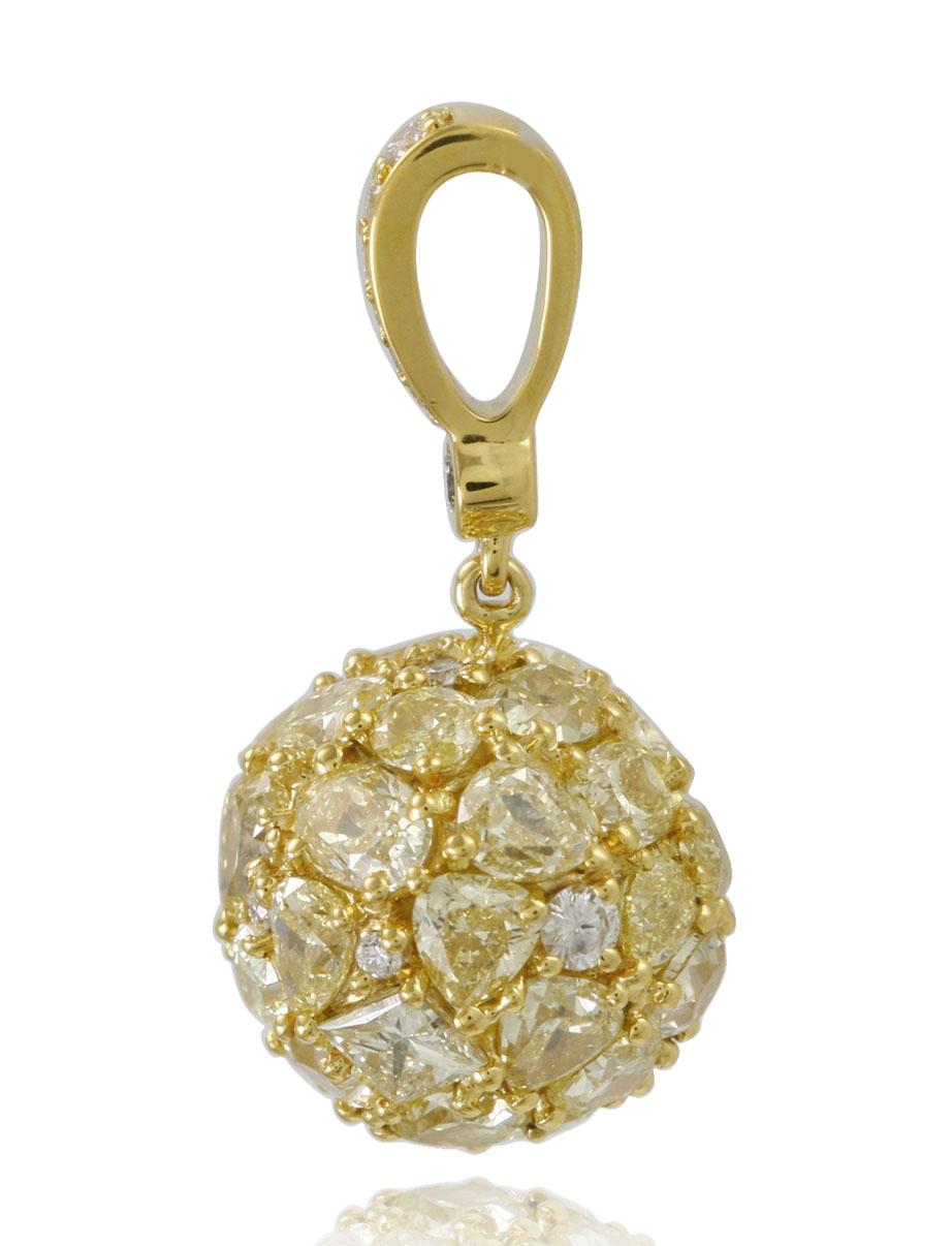 Women's Suzy Levian 18 Karat Yellow Gold and Yellow Diamond Multi-Cut Cluster Pendant For Sale